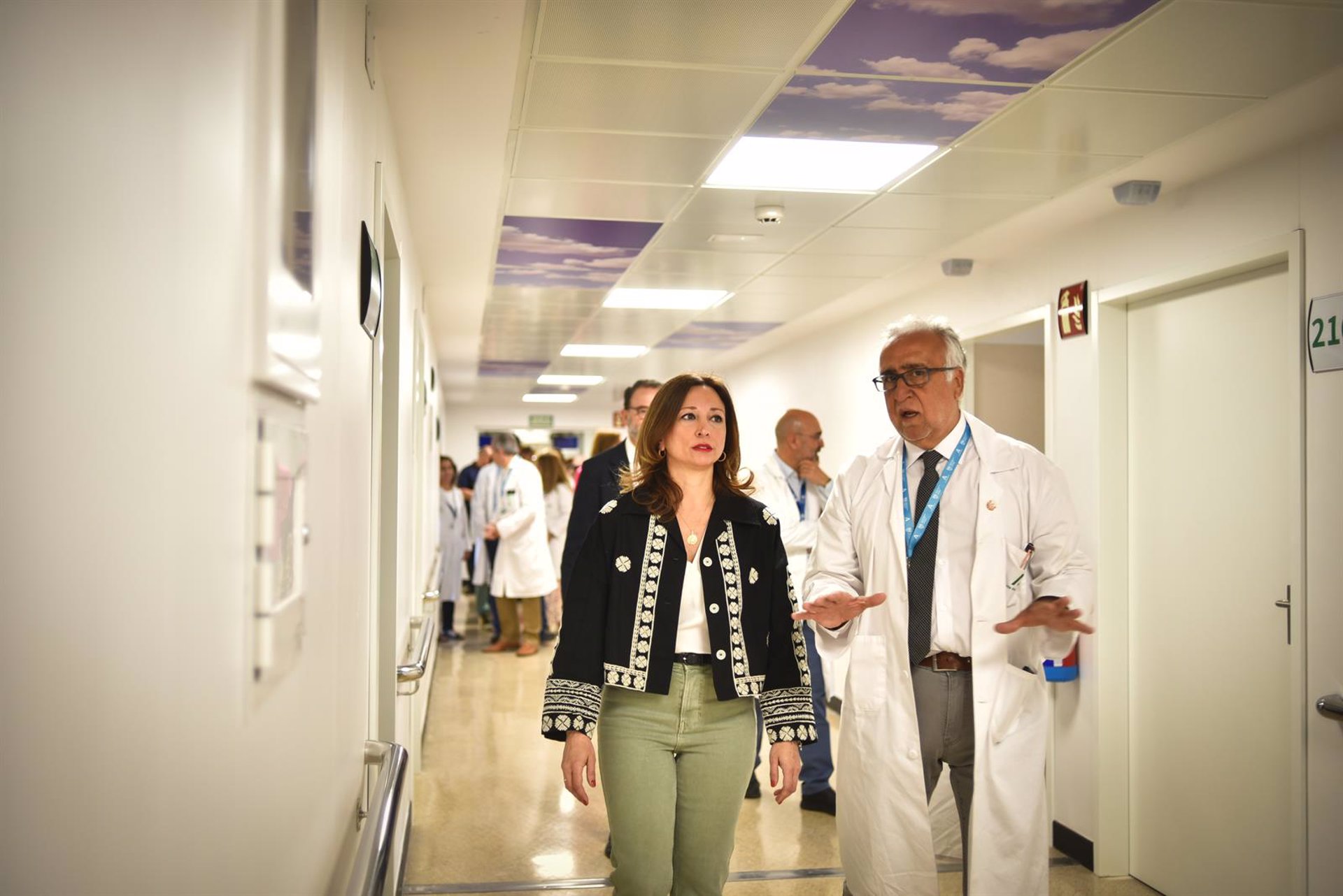 El Hospital Regional Universitario reabre la planta de oncología en el pabellón A