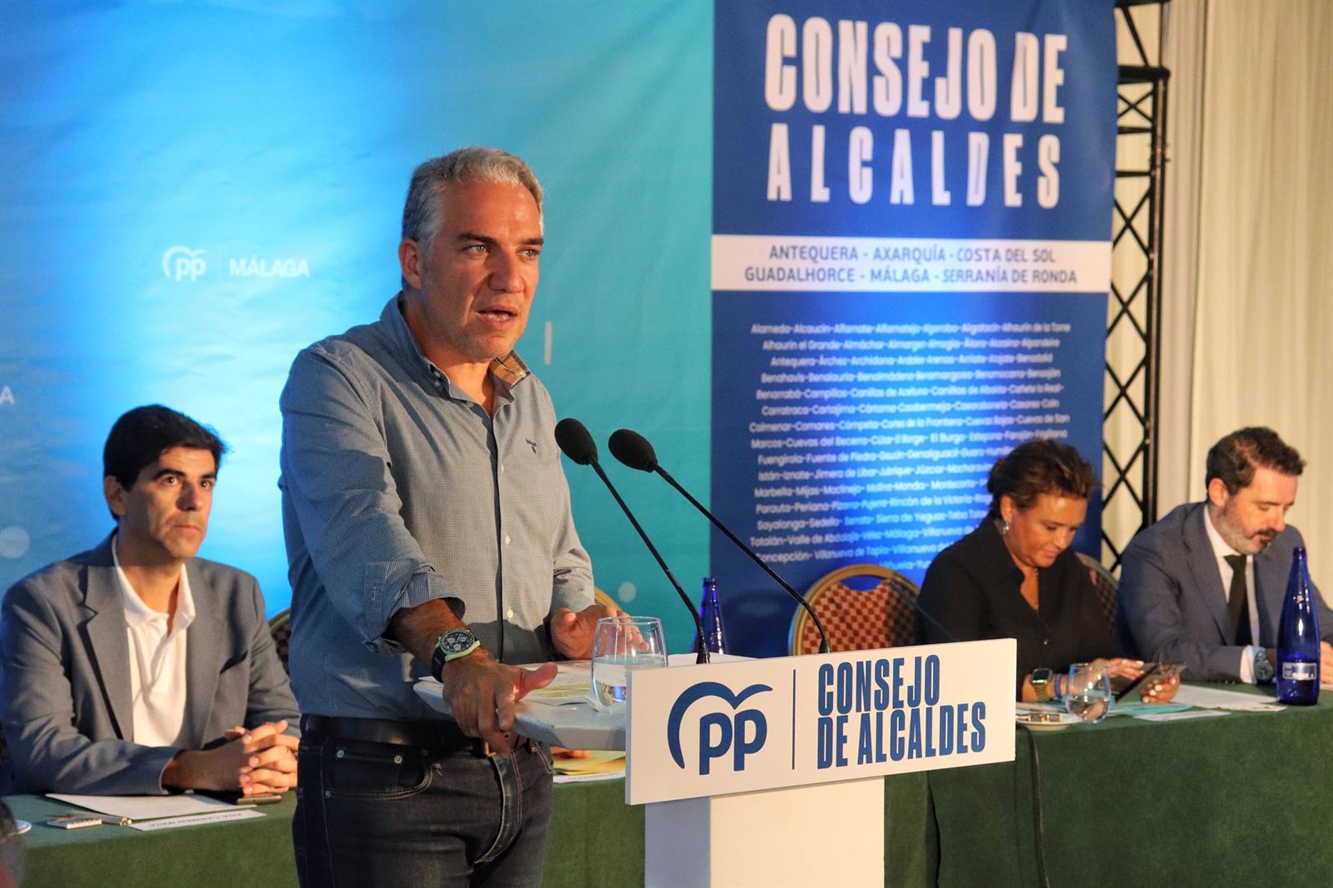 Bendodo, sobre la reunión del tren litoral: "No podemos permitir que sea de postureo"