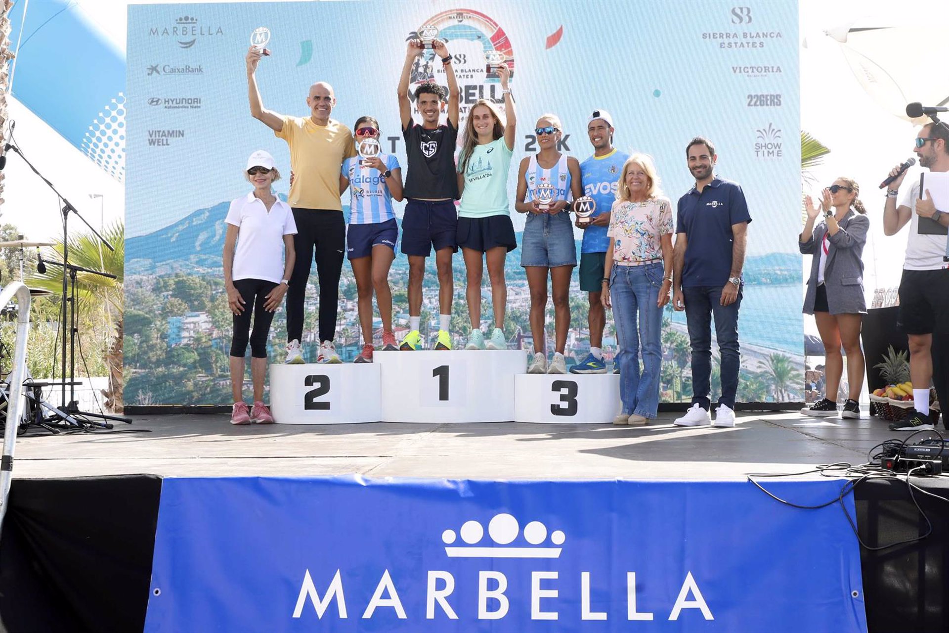 Casi 1.500 corredores se dan cita en la Media Maratón de Marbella