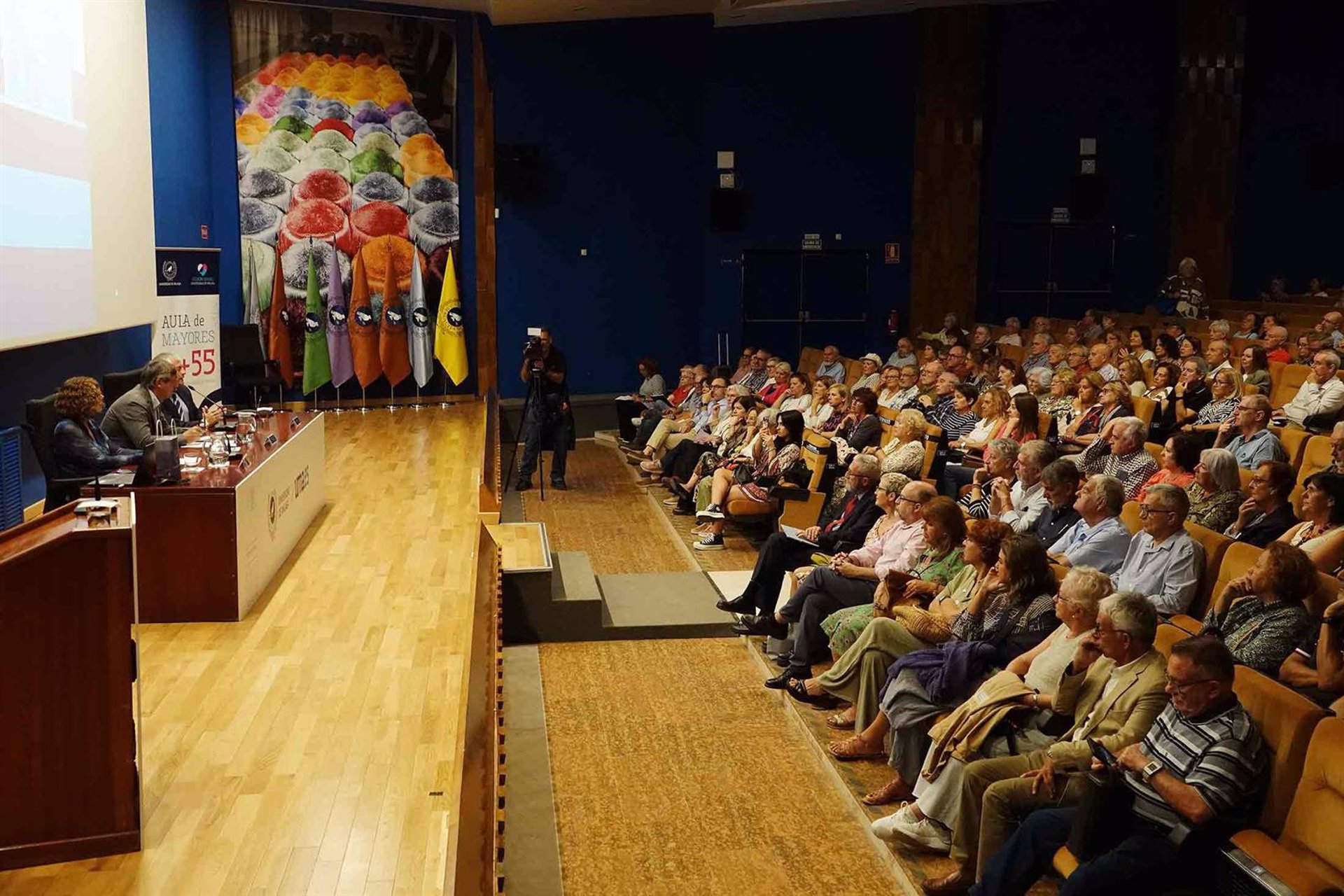 El Aula de Mayores de la UMA cumple 30 años con 190 actividades formativas y 2.600 matriculados en 2024/25