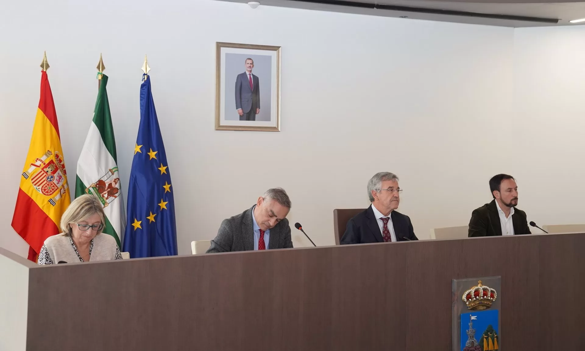 Ayuntamiento de Estepona aprueba el presupuesto de 2025 y reduce este año la deuda heredada a 24 millones