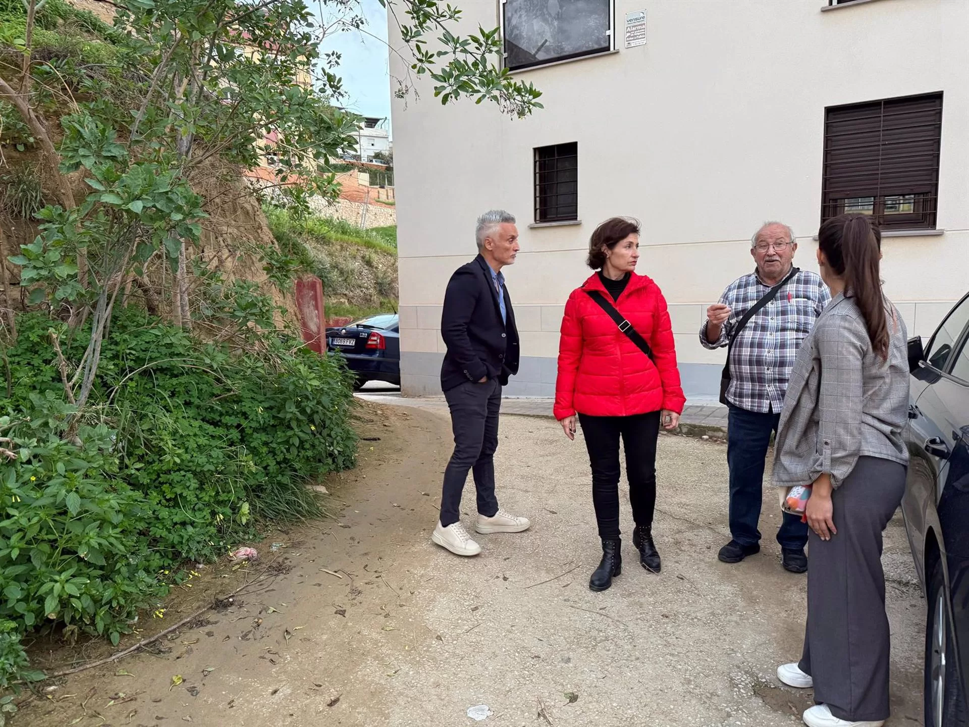El PSOE critica que "la dejadez" del alcalde "genera problemas de insalubridad" en los barrios periféricos