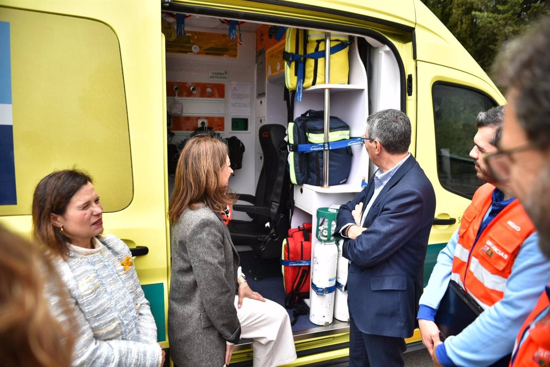 Junta y Diputación mejoran las urgencias sanitarias en la Serranía con nueva base y una UVI móvil en Cartajima