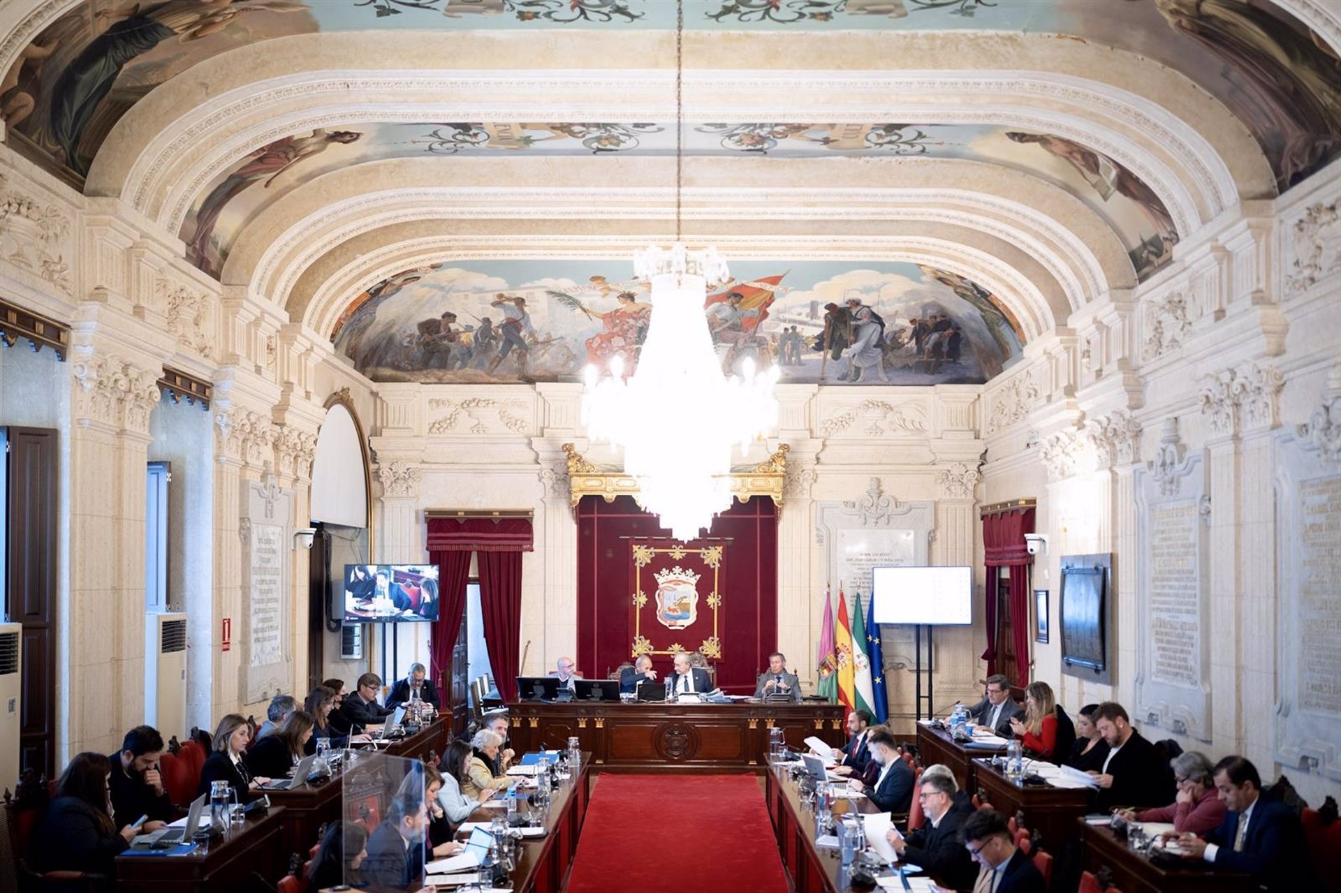 Movilidad en zona este, el problema de vivienda e infraestructuras hídricas, a debate en pleno de Ayuntamiento
