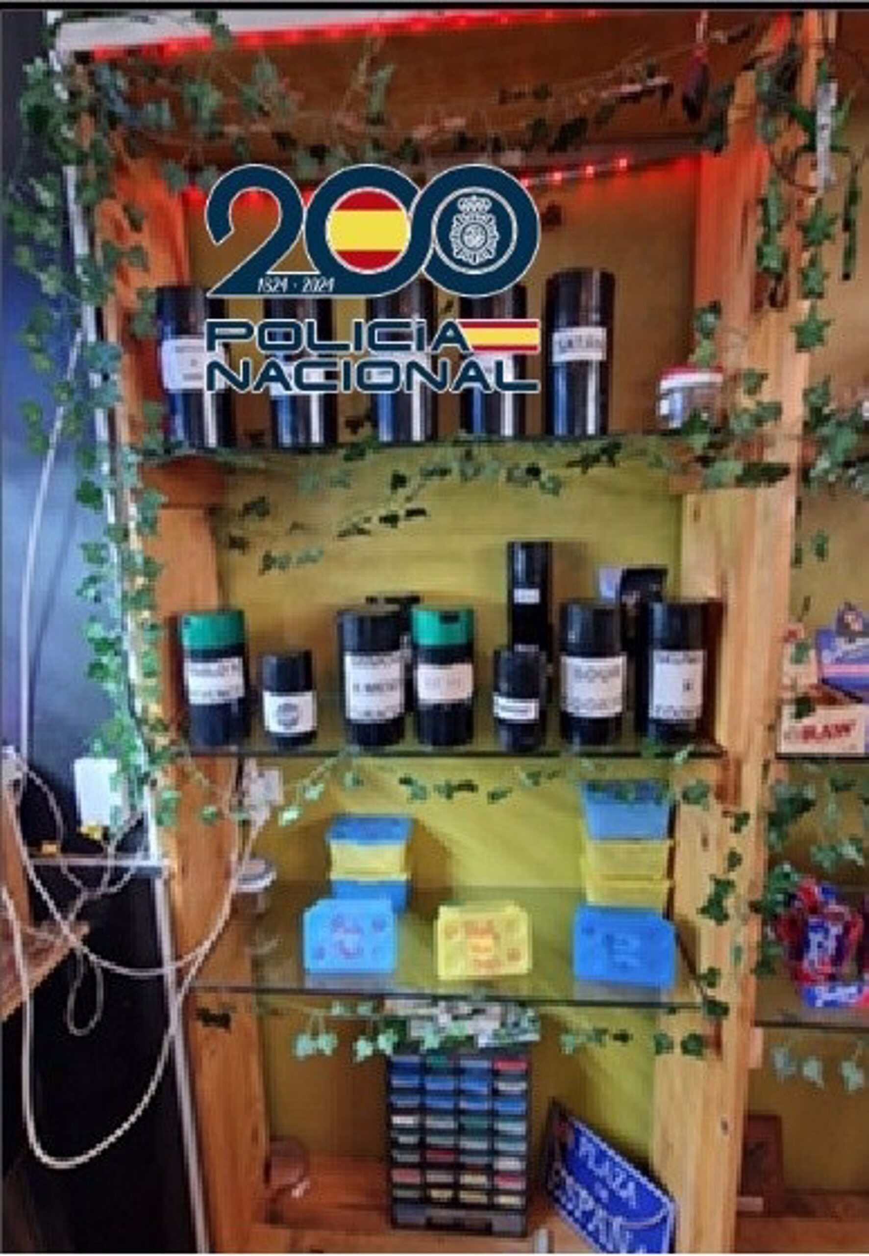 Tres detenidos tras caer en Vélez un club cannábico que funcionaba como punto de venta de drogas