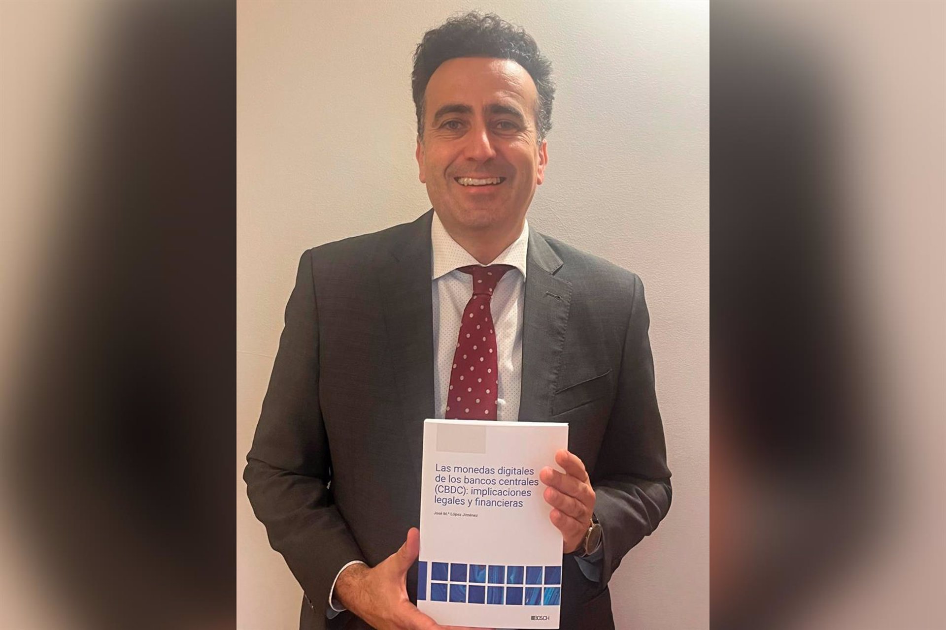Un libro aborda las implicaciones legales y financieras de monedas digitales de los bancos centrales