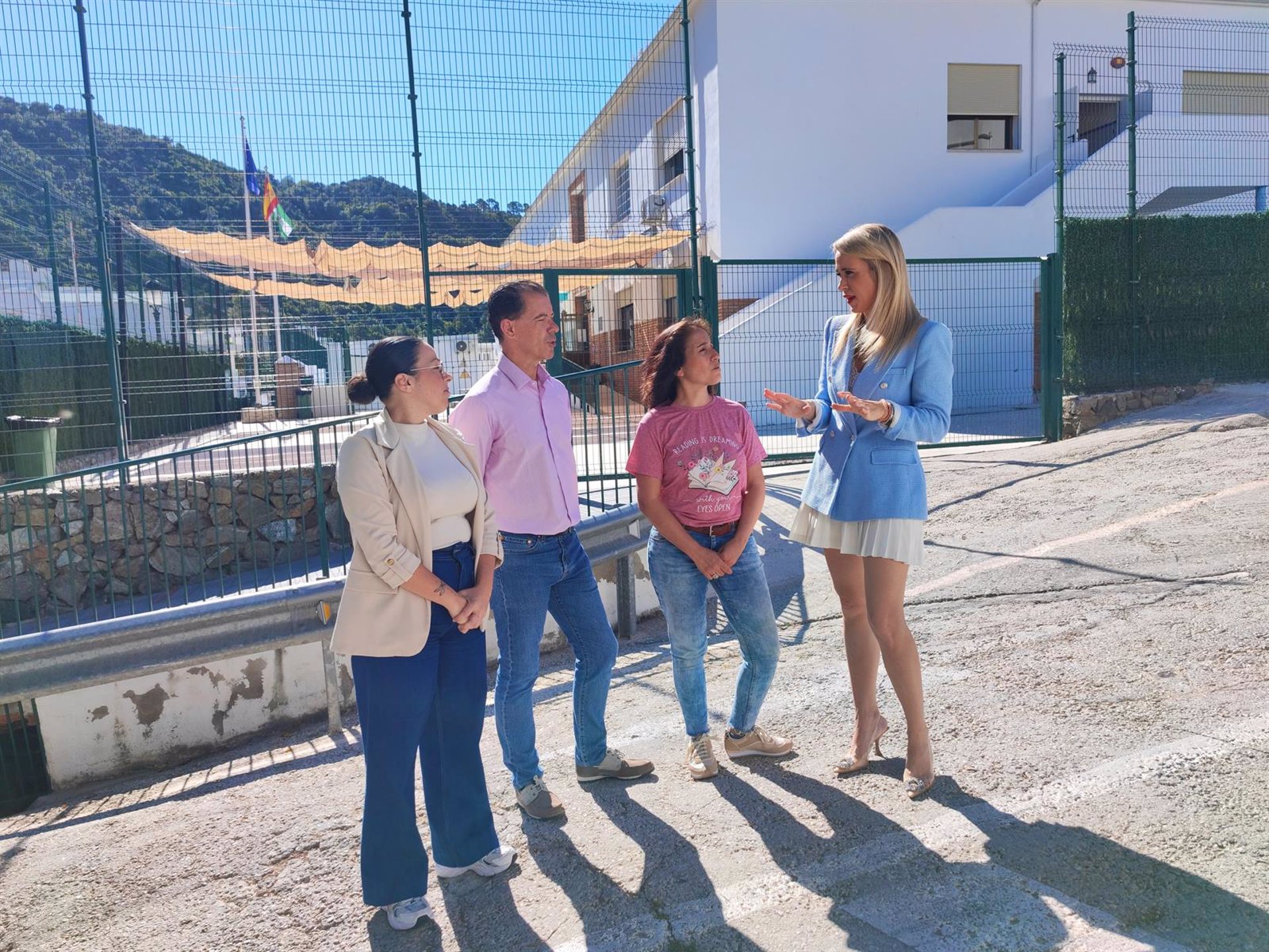 El PSOE pide a Moreno que "construya ya en Benahavís el colegio prometido hace siete años"