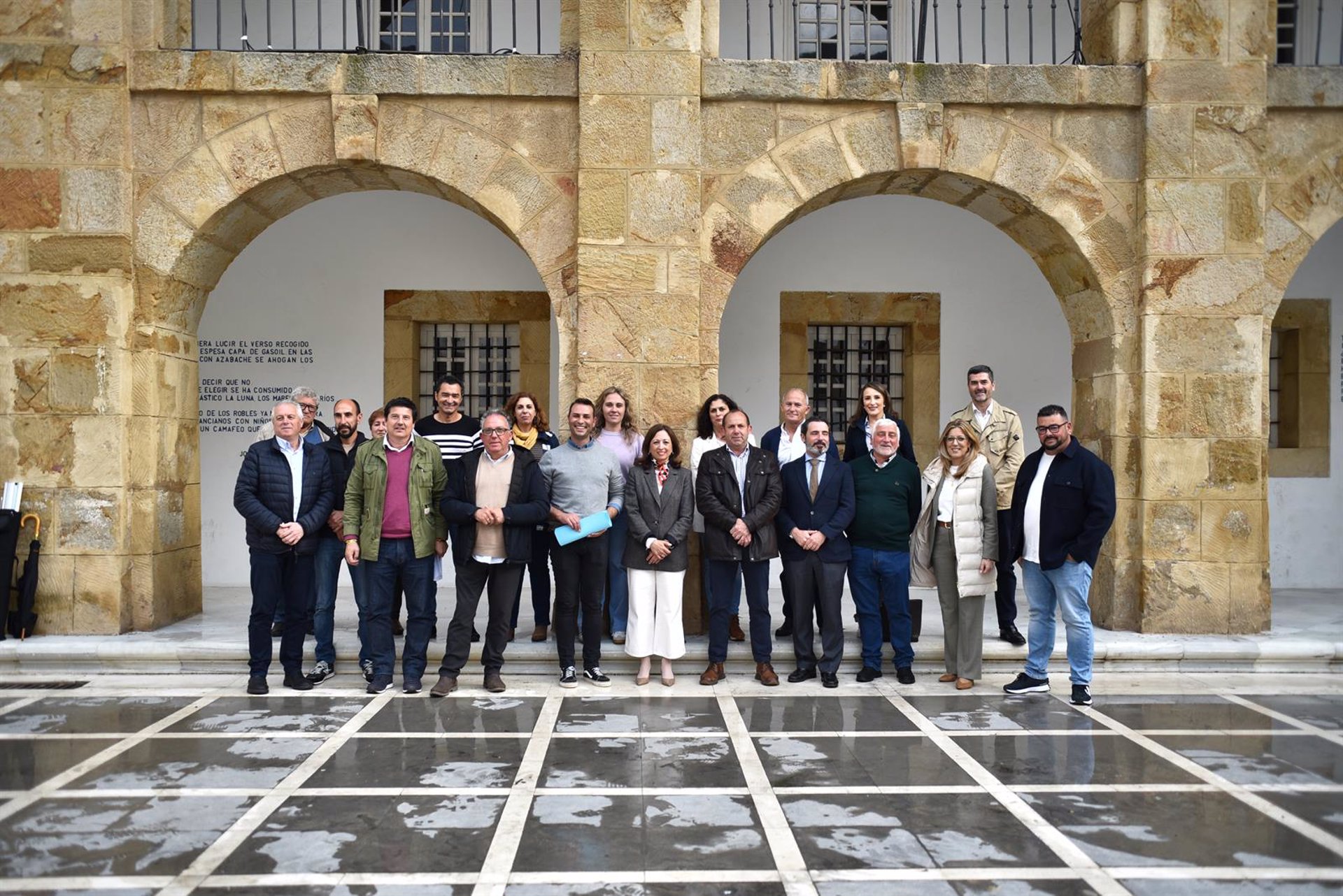 El alcalde de Cortes de la Frontera y su equipo se integran oficialmente en el PP de Málaga