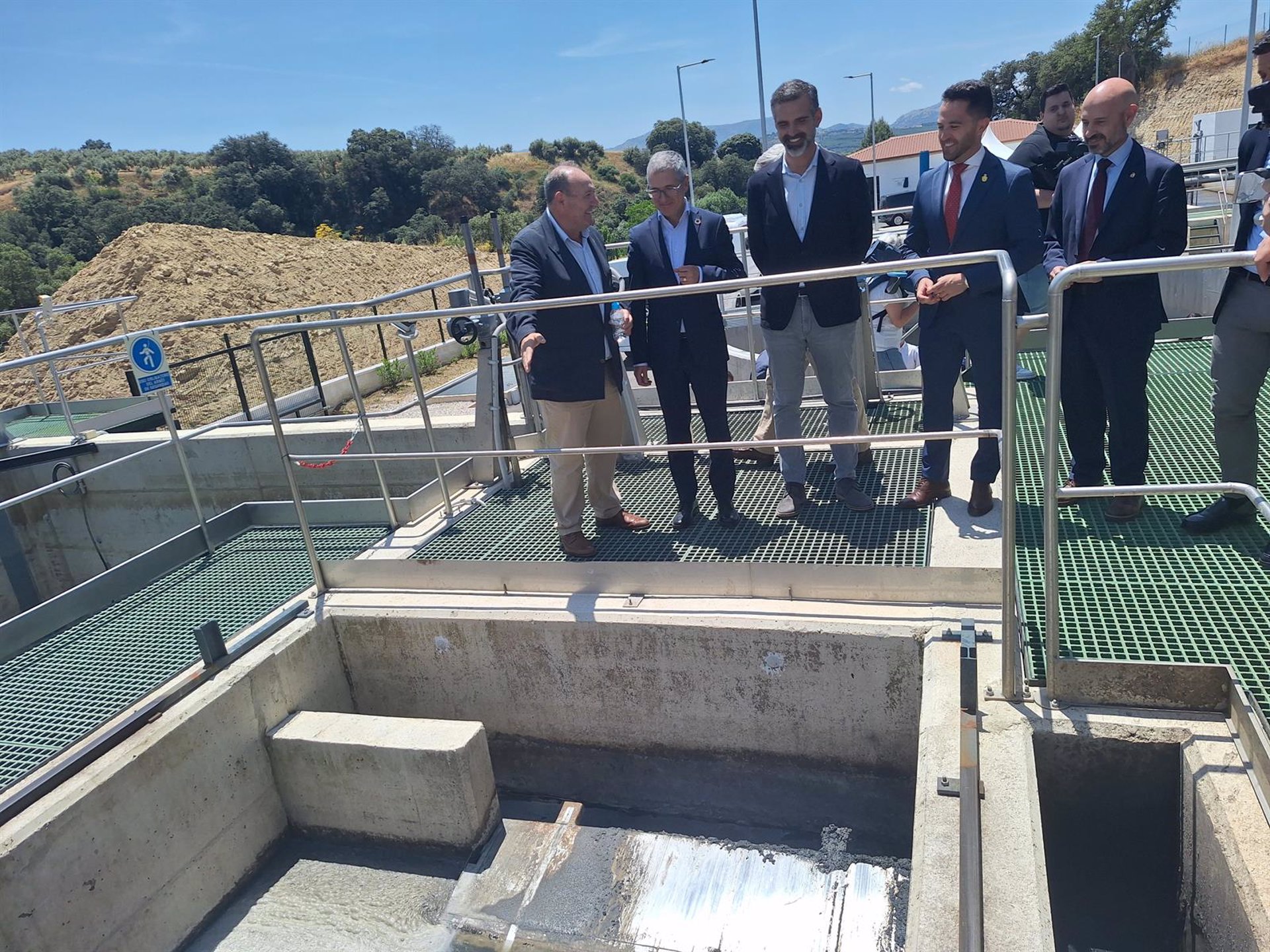 Inaugurada la depuradora de Arriate, una obra de 4,6 millones financiada entre la Junta y el Gobierno