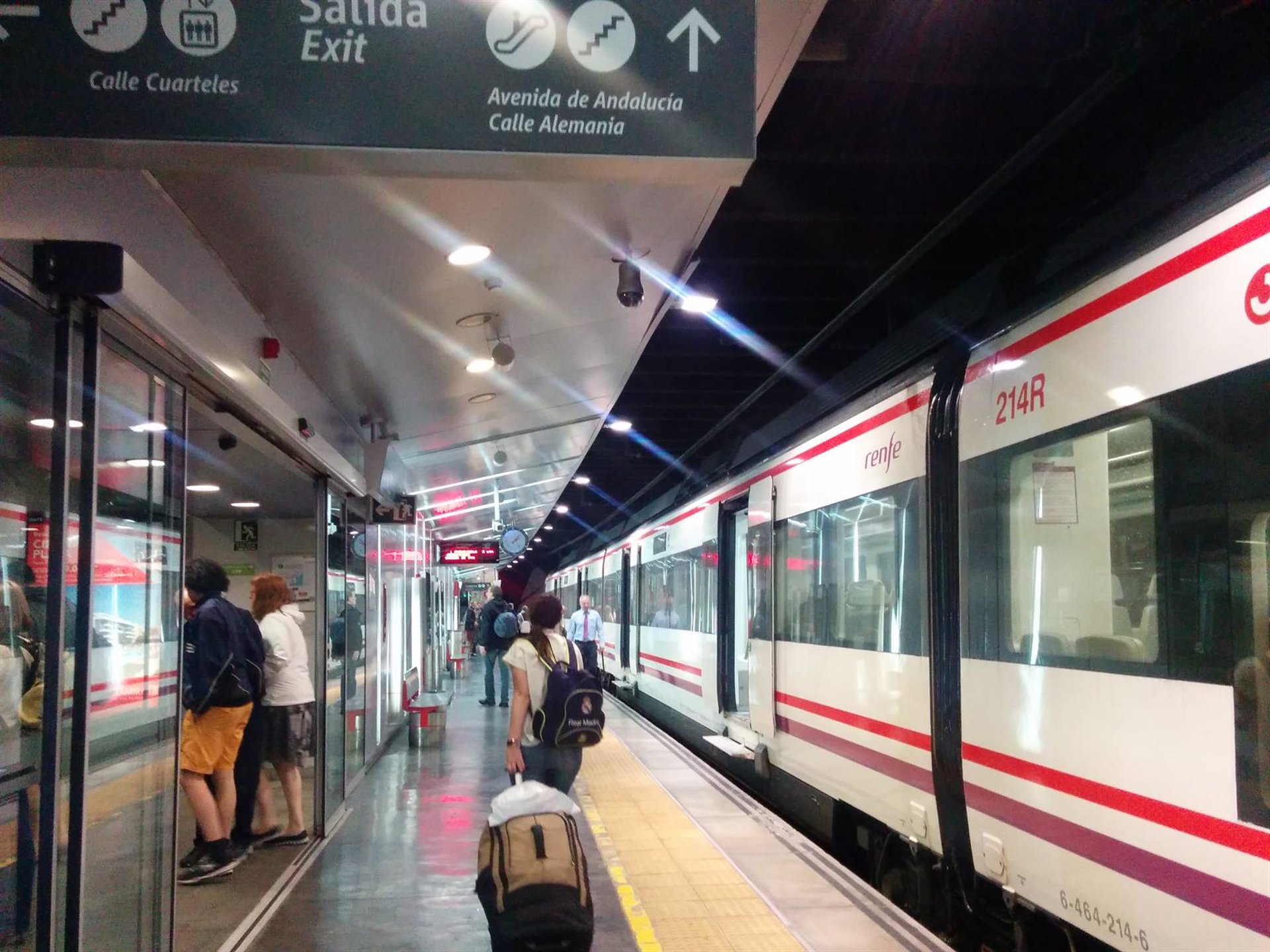 Restablecida con normalidad la circulación de Cercanías entre Centro Alameda y Los Prados tras descarrilar tren