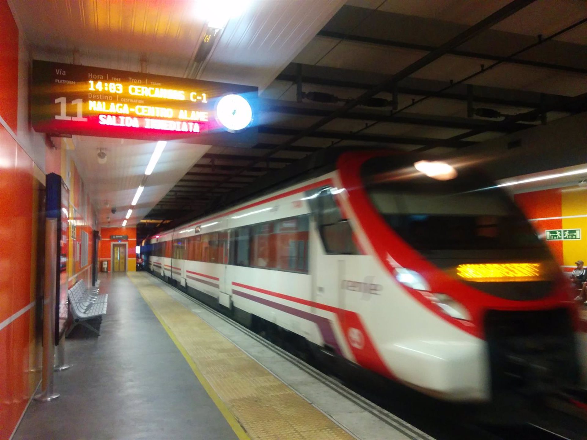 Suspensión de la circulación de Cercanías esta tarde para desarrollar trabajos tras descarrilar un tren vacío