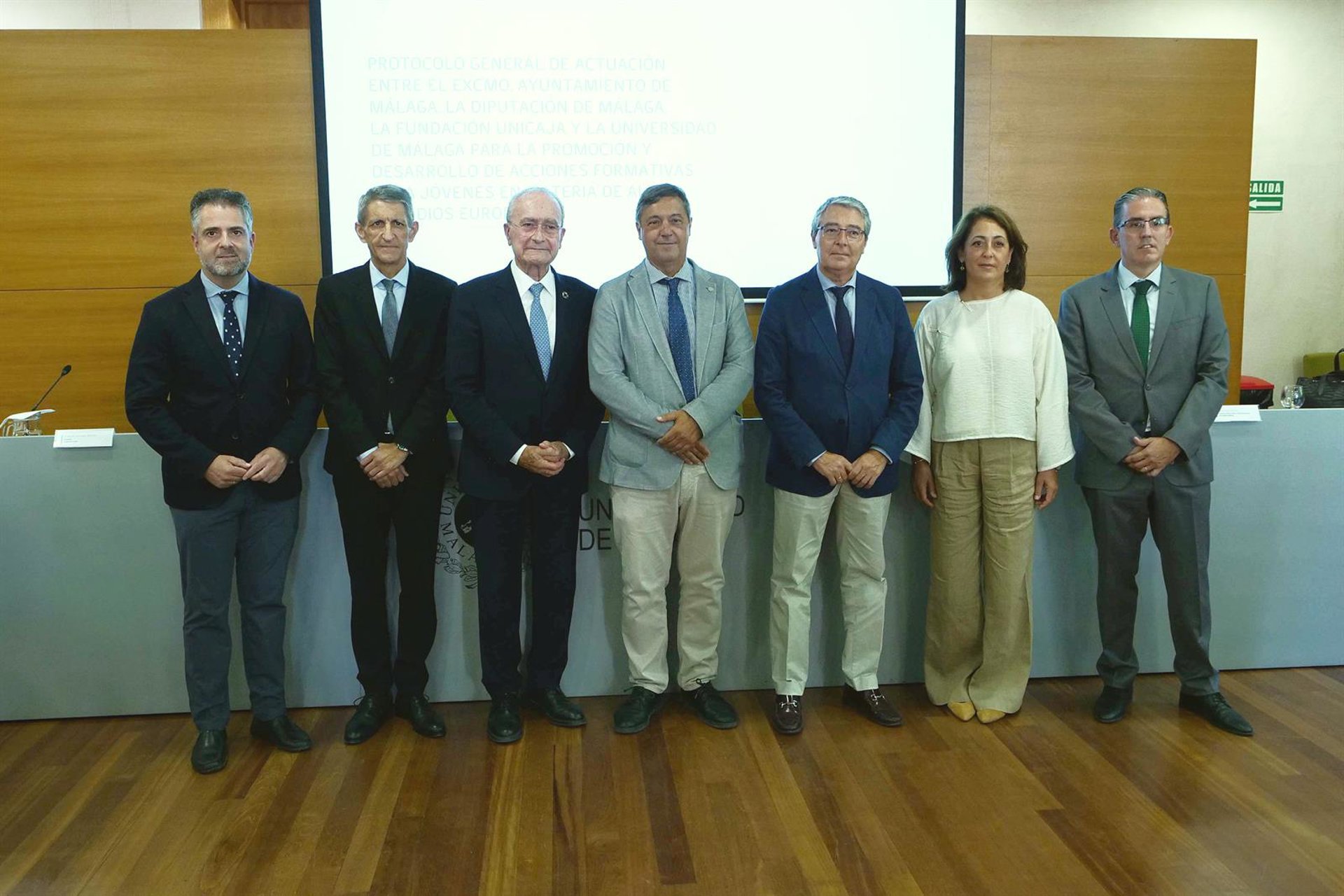 Una cátedra impulsará la formación de los jóvenes en altos estudios europeos