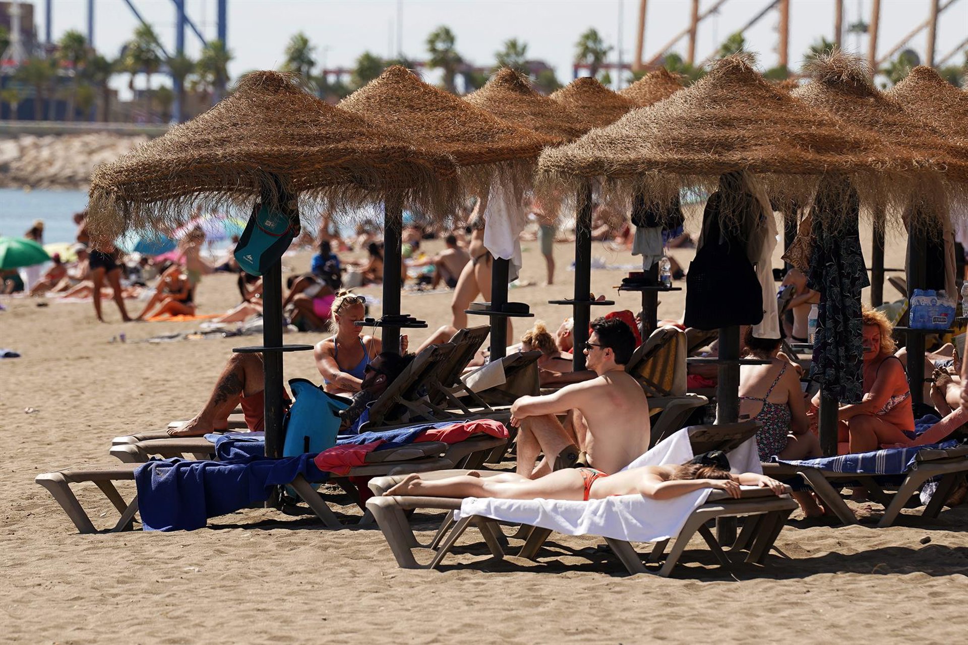 Aviso amarillo este sábado por calor en la comarca de Sol y Guadalhorce por máximas de hasta 38 grados
