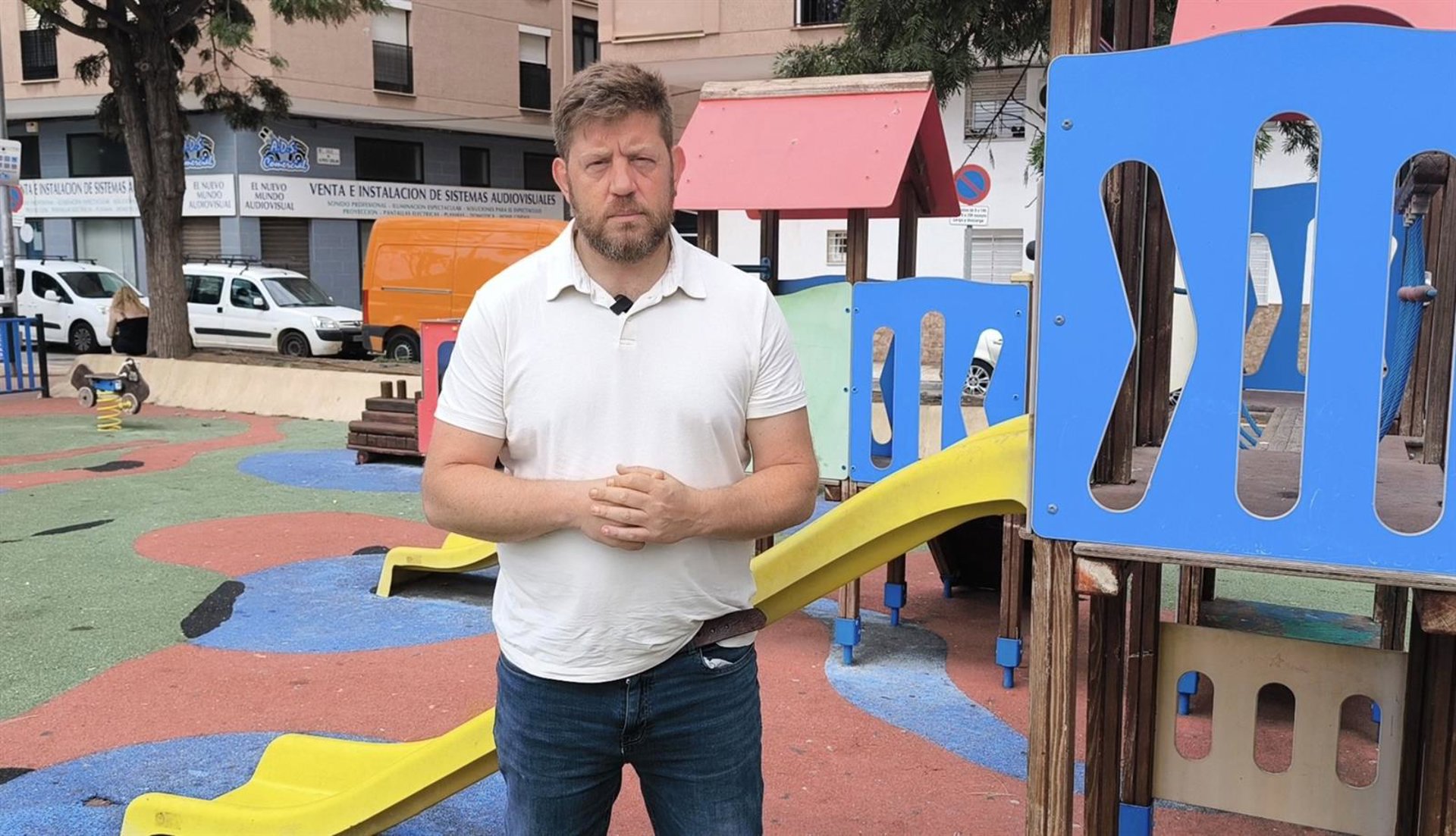 Con Málaga critica que seis de cada diez parques infantiles en la ciudad carece de sombra