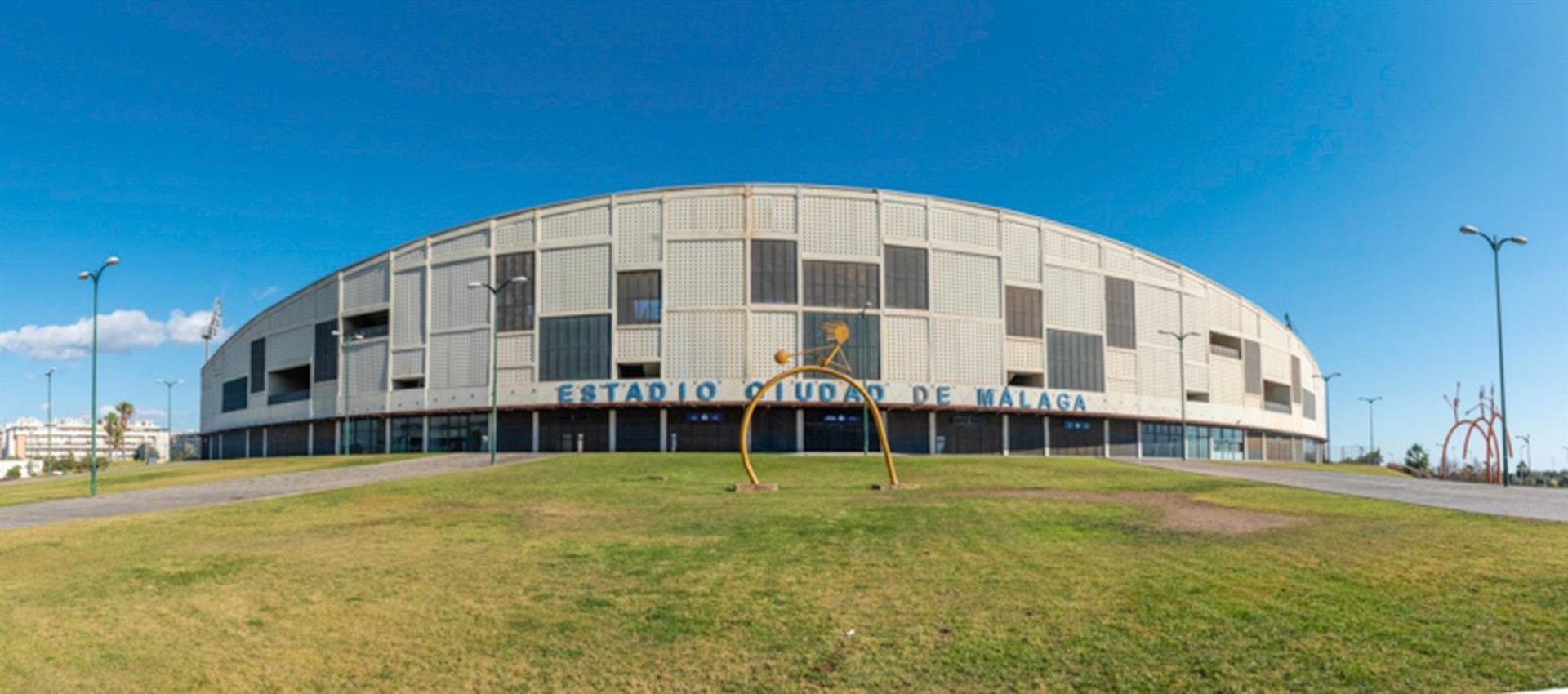 De la Torre, sobre aforo de Estadio de Atletismo donde jugará el Málaga, confía en que "se resuelva"