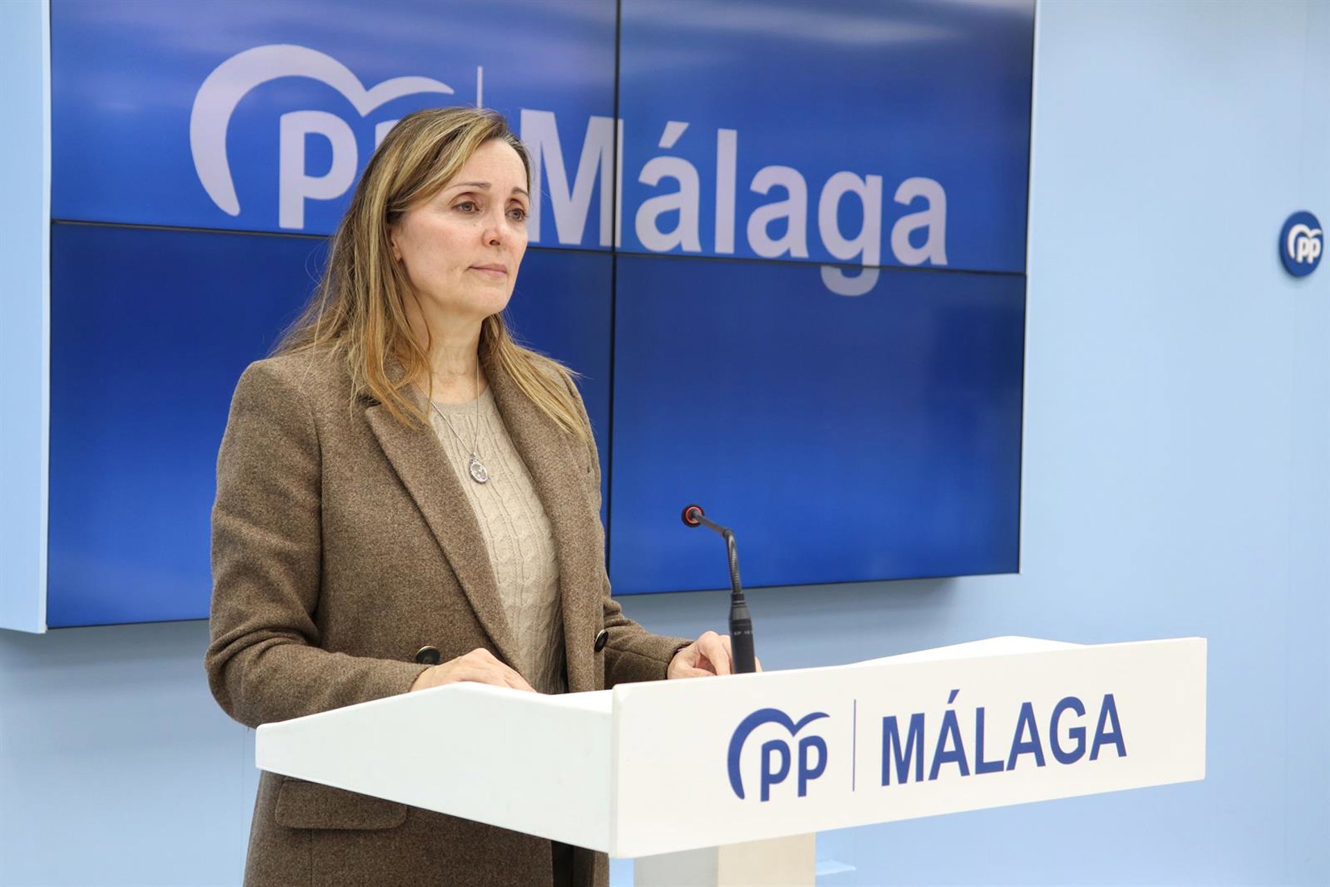 El PP alerta de que "el desmantelamiento de Correos" deja más de 100.000 cartas sin repartir en Málaga