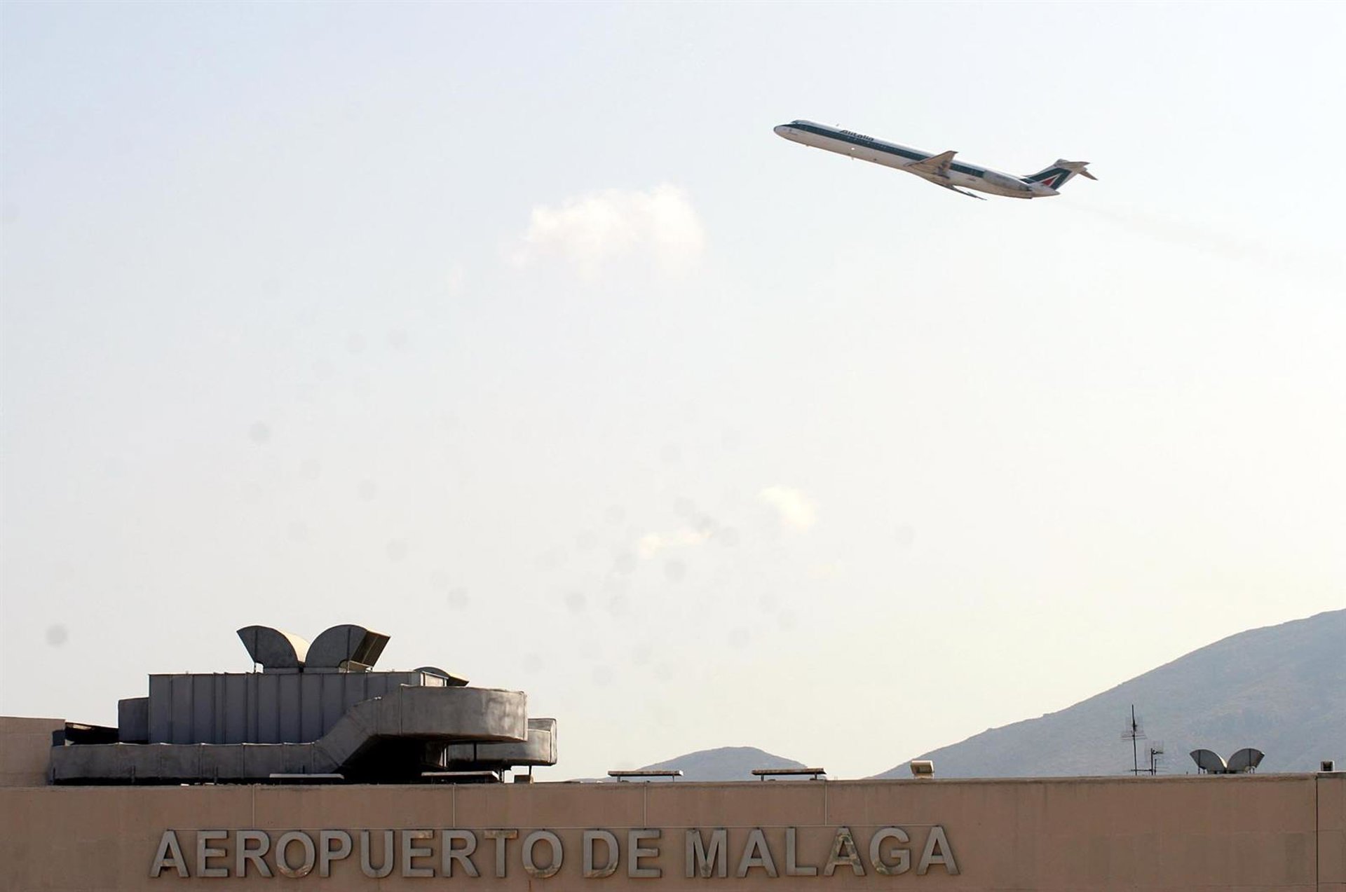 El aeropuerto de Málaga programa más de 1.700 vuelos para el primer fin de semana de julio