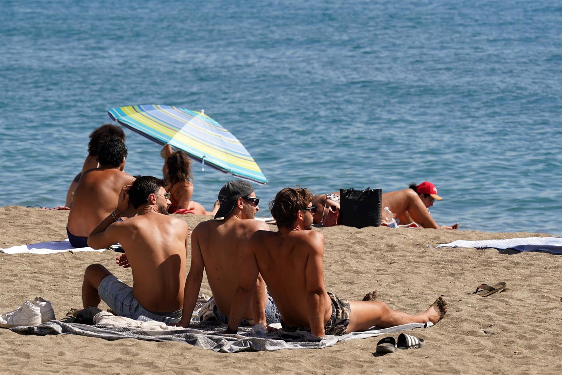 El terral pone de nuevo en aviso por calor este lunes a gran parte del litoral de Málaga, con máximas de 38ºC