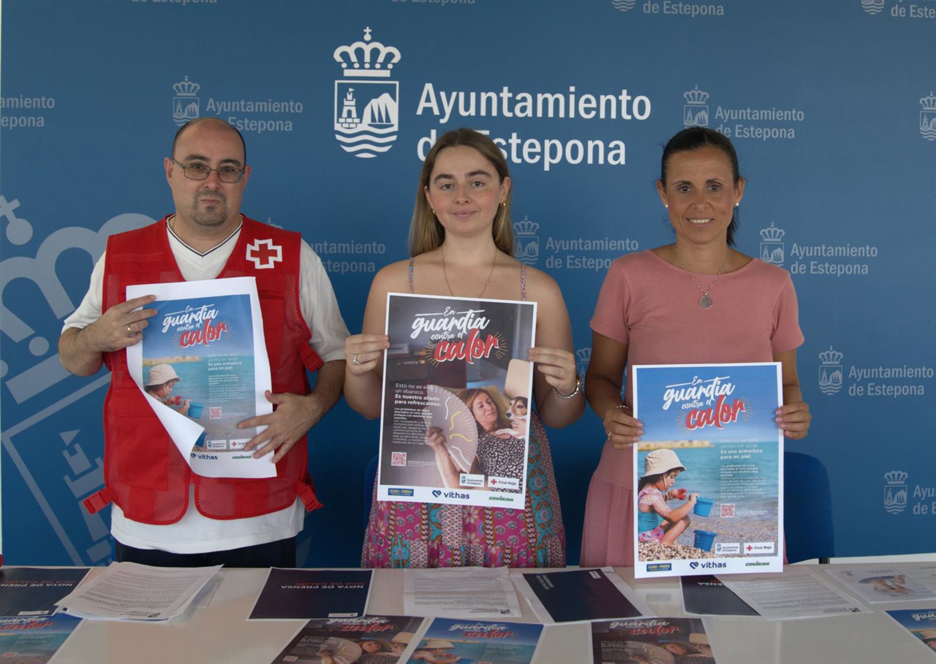 Estepona y Cruz Roja abren campaña para prevenir efectos del calor dirigida a personas mayores