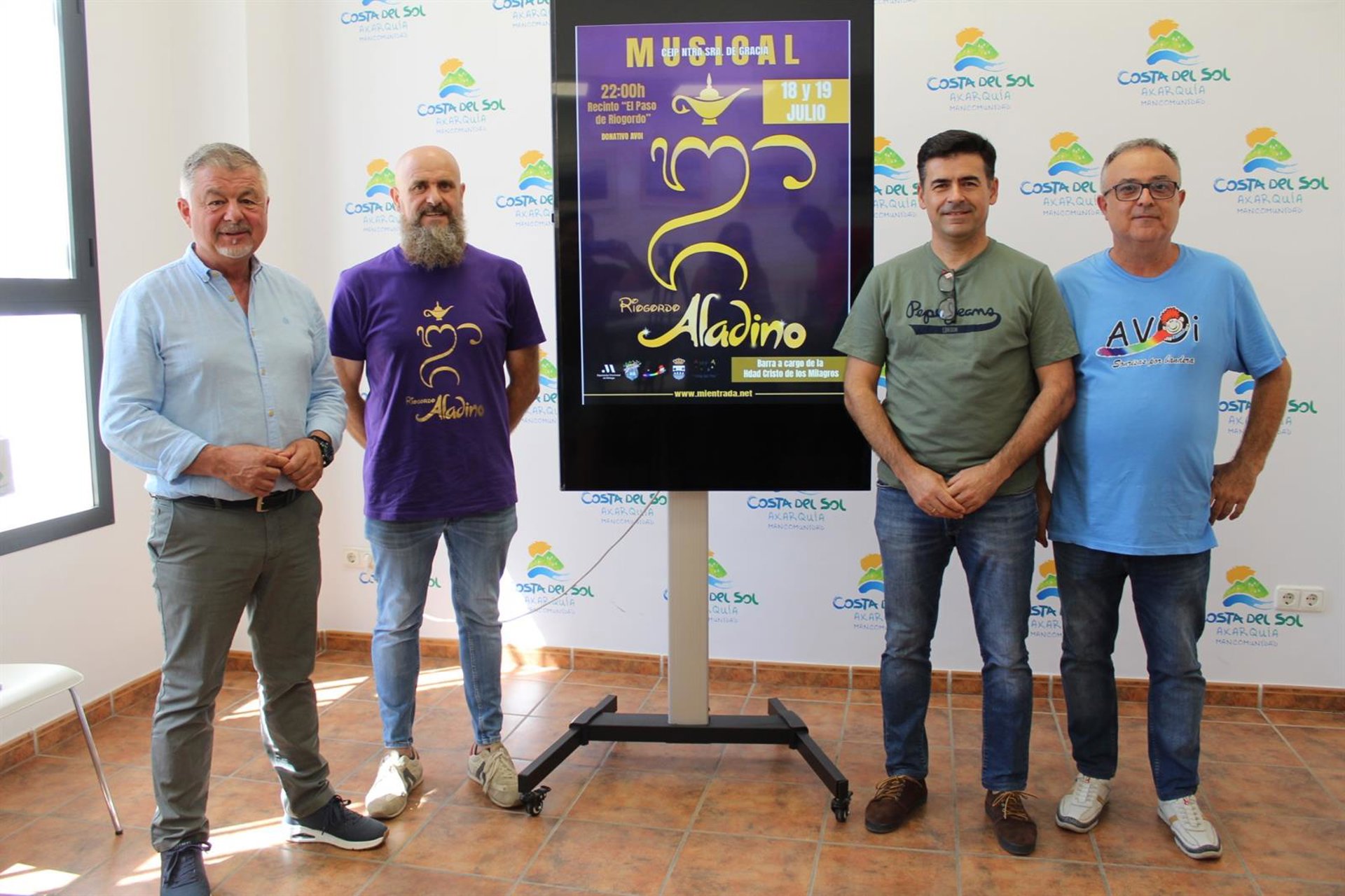 Más de 100 escolares participan en el musical 'Aladino' en Riogordo que destina parte de su recaudación a Avoi