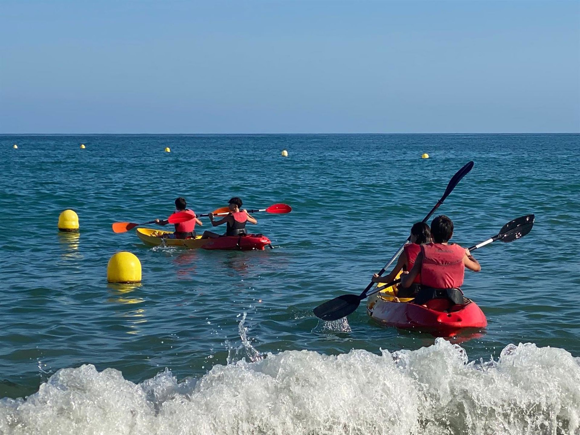Casi un millar de jóvenes disfrutan en Mijas en un mes de las actividades de 'Territorio Juventud'
