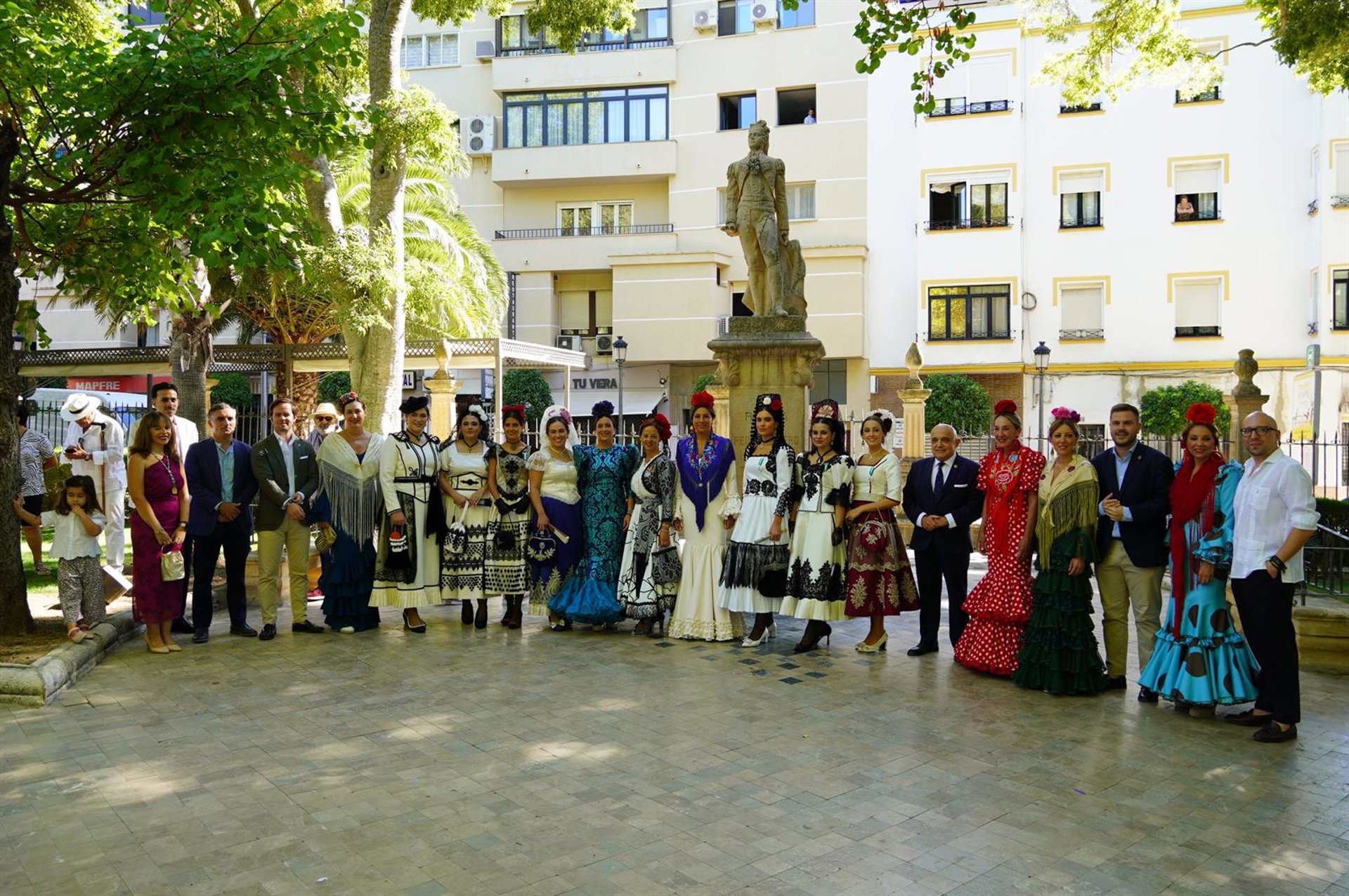 La ofrenda floral a Pedro Romero anuncia al arranque de la Feria de Ronda