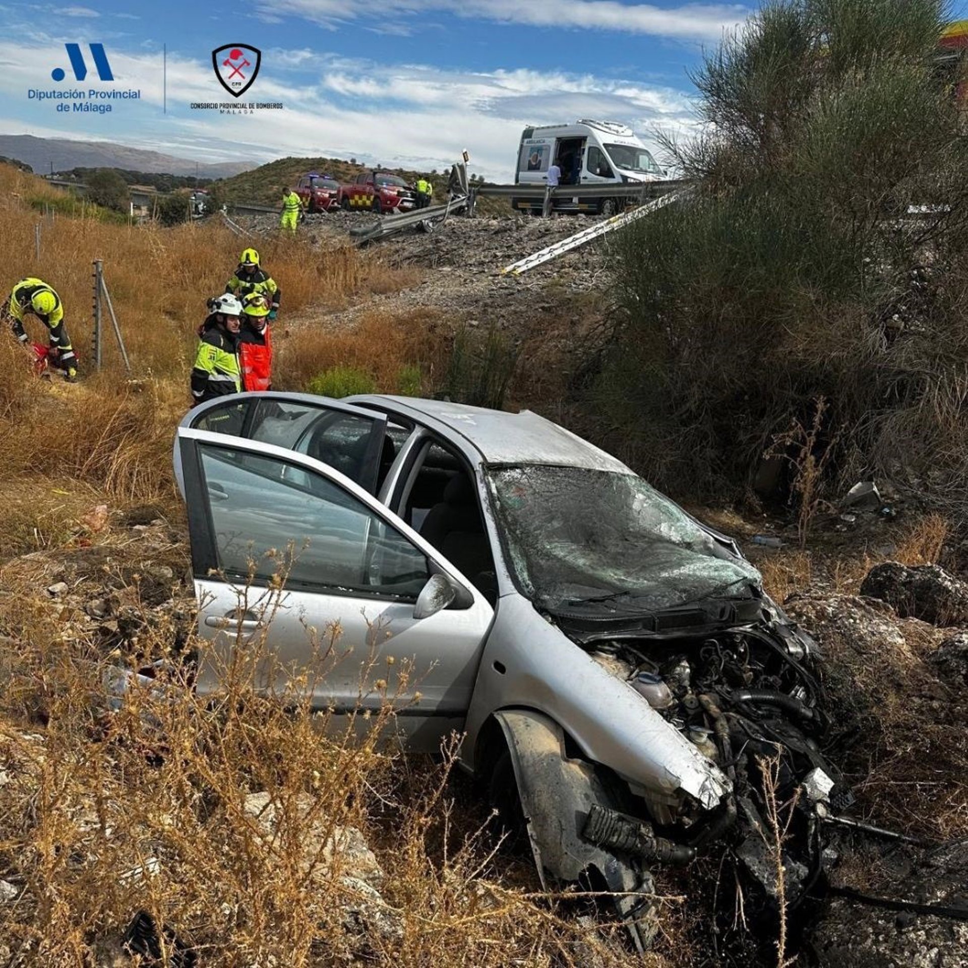 Cinco personas heridas tras salirse su vehículo de la vía en la A-92 en Archidona