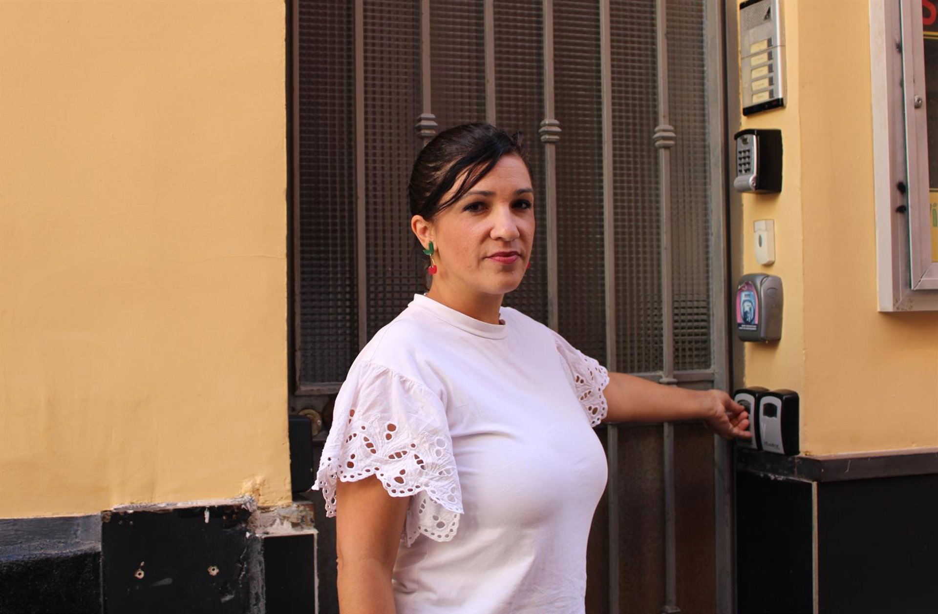 Con Málaga critica que al PP "le tiemblan las piernas" cuando se trata "de hacer frente a los especuladores"