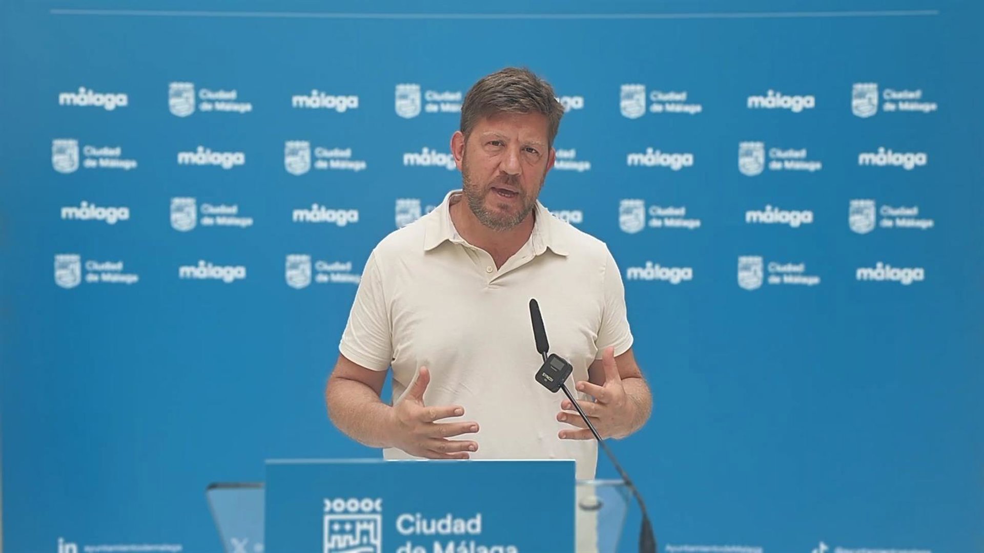 Con Málaga pide a De la Torre "honestidad" y que "no se presente en 2027 si no garantiza estar todo el mandato"