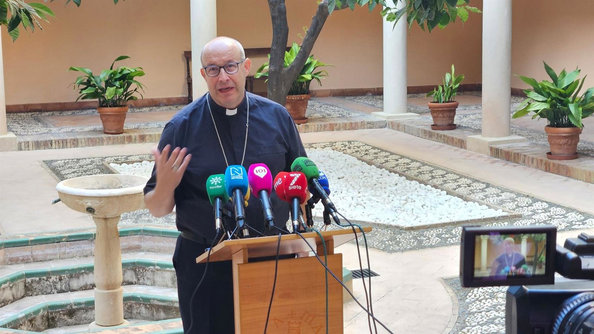 El obispo de Málaga se marca como objetivo tener un "talante misionero" con las personas pobres y no creyentes