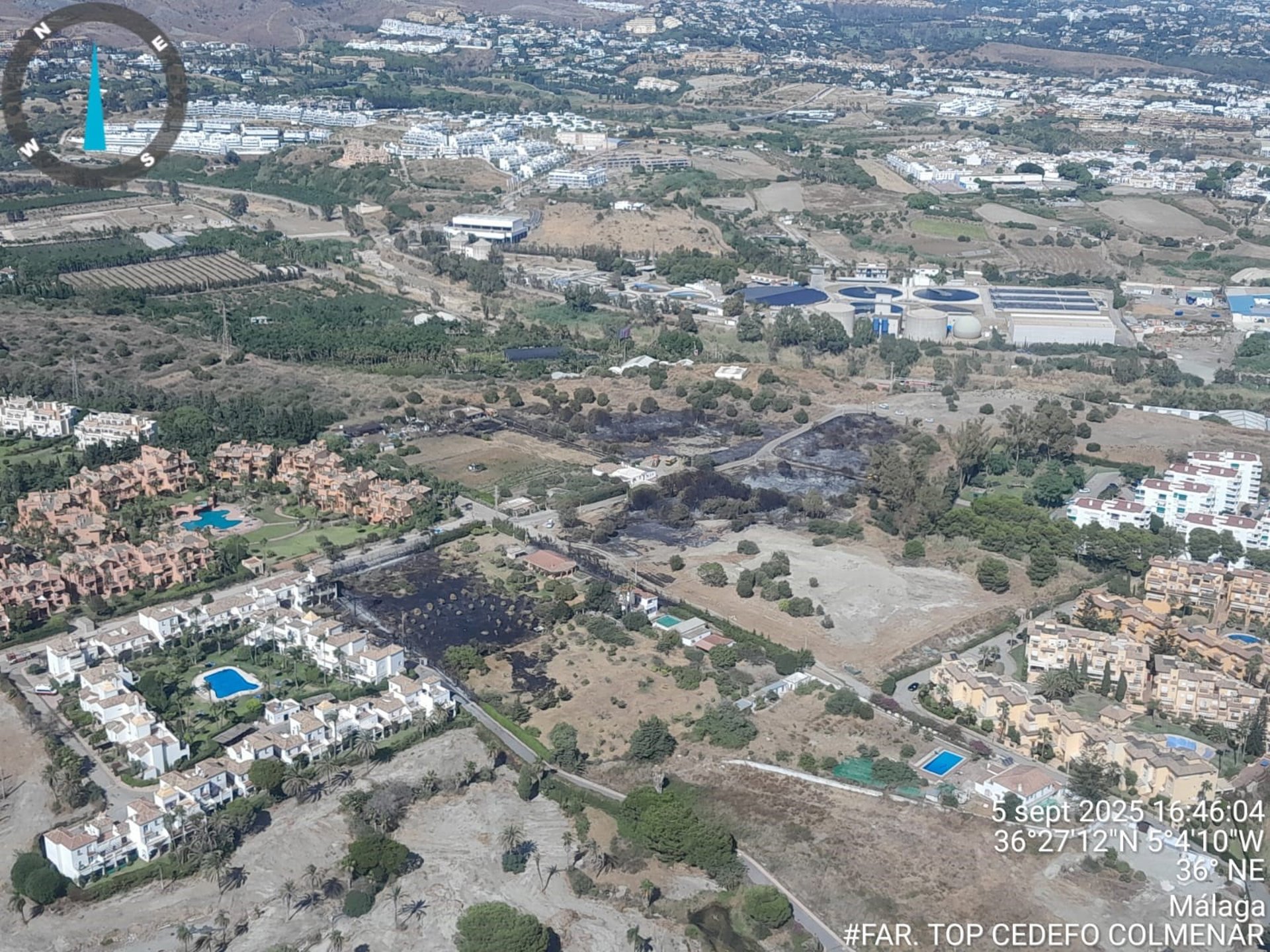 Estabilizado un incendio en la zona de la urbanización Parque Antena, en Estepona