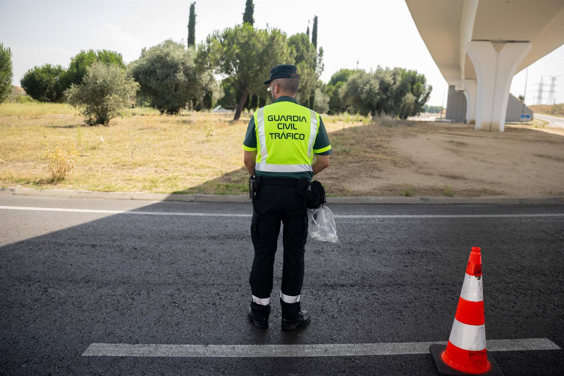 Fallece una persona en una colisión frontal entre dos turismos en Vélez-Málaga
