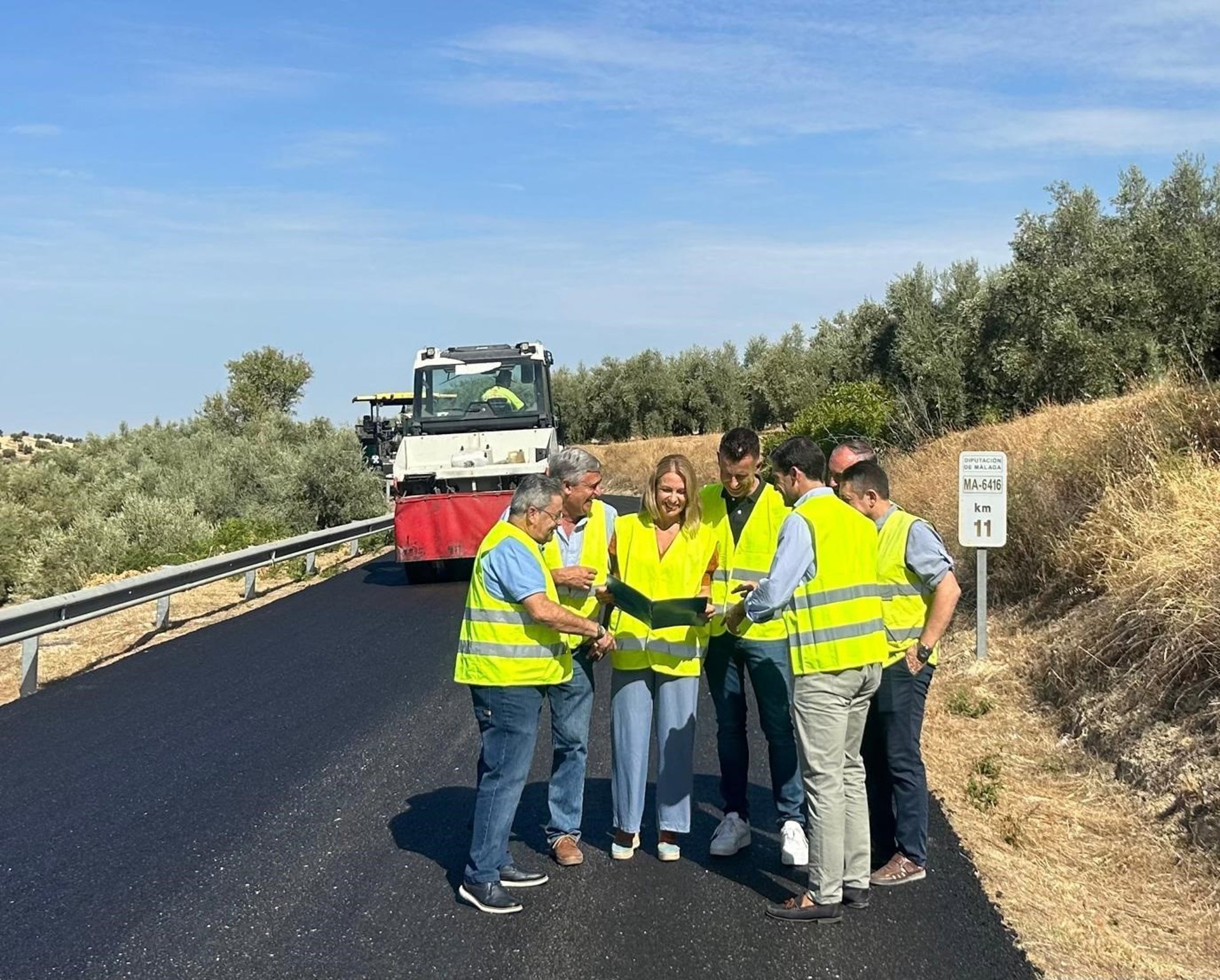 La Diputación arregla carreteras de Cuevas de San Marcos, Villanueva de Algaidas y Villanueva de Tapia