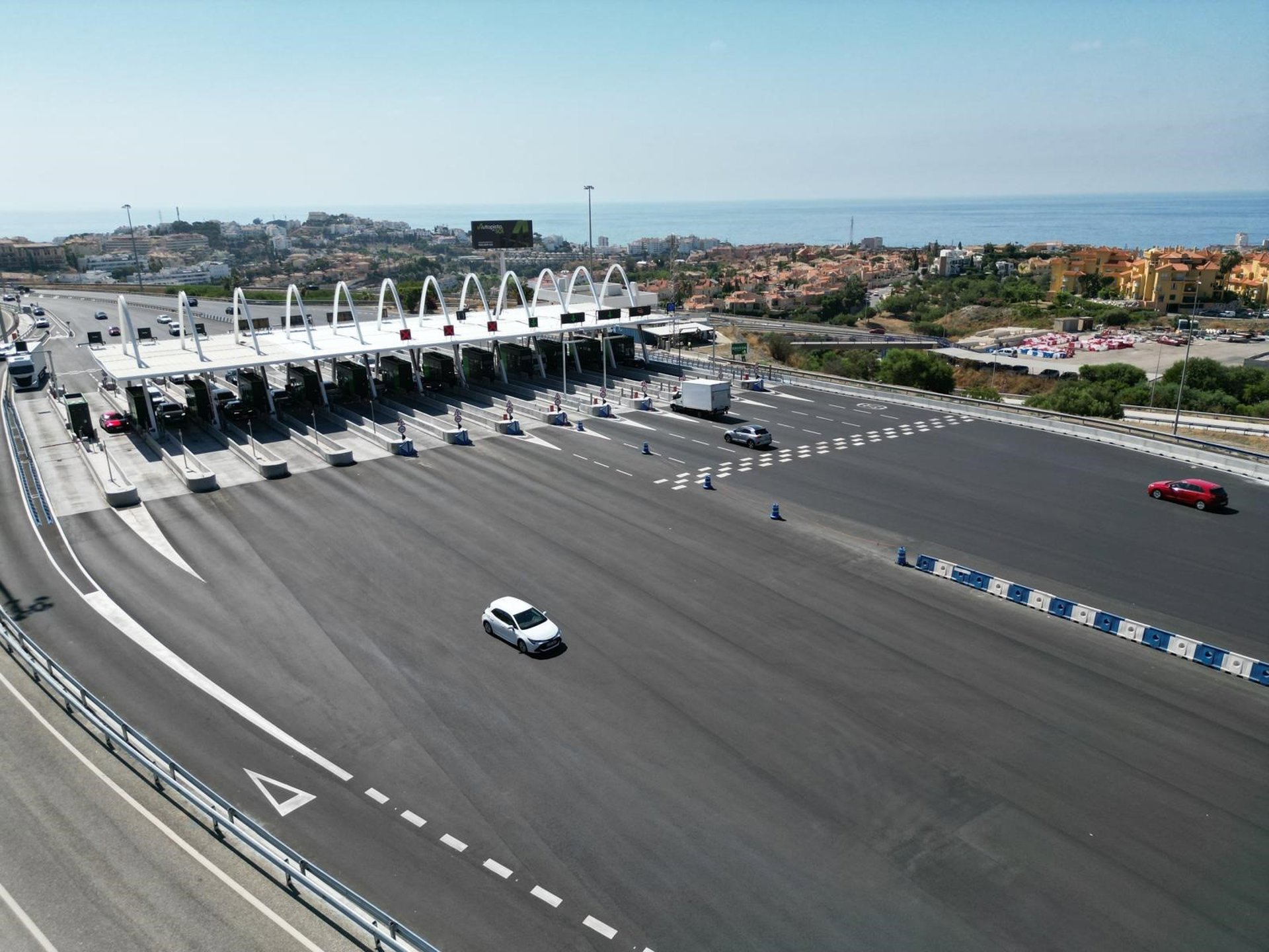 La autopista de la Costa del Sol inicia el reasfaltado de la carretera entre Fuengirola y Marbella
