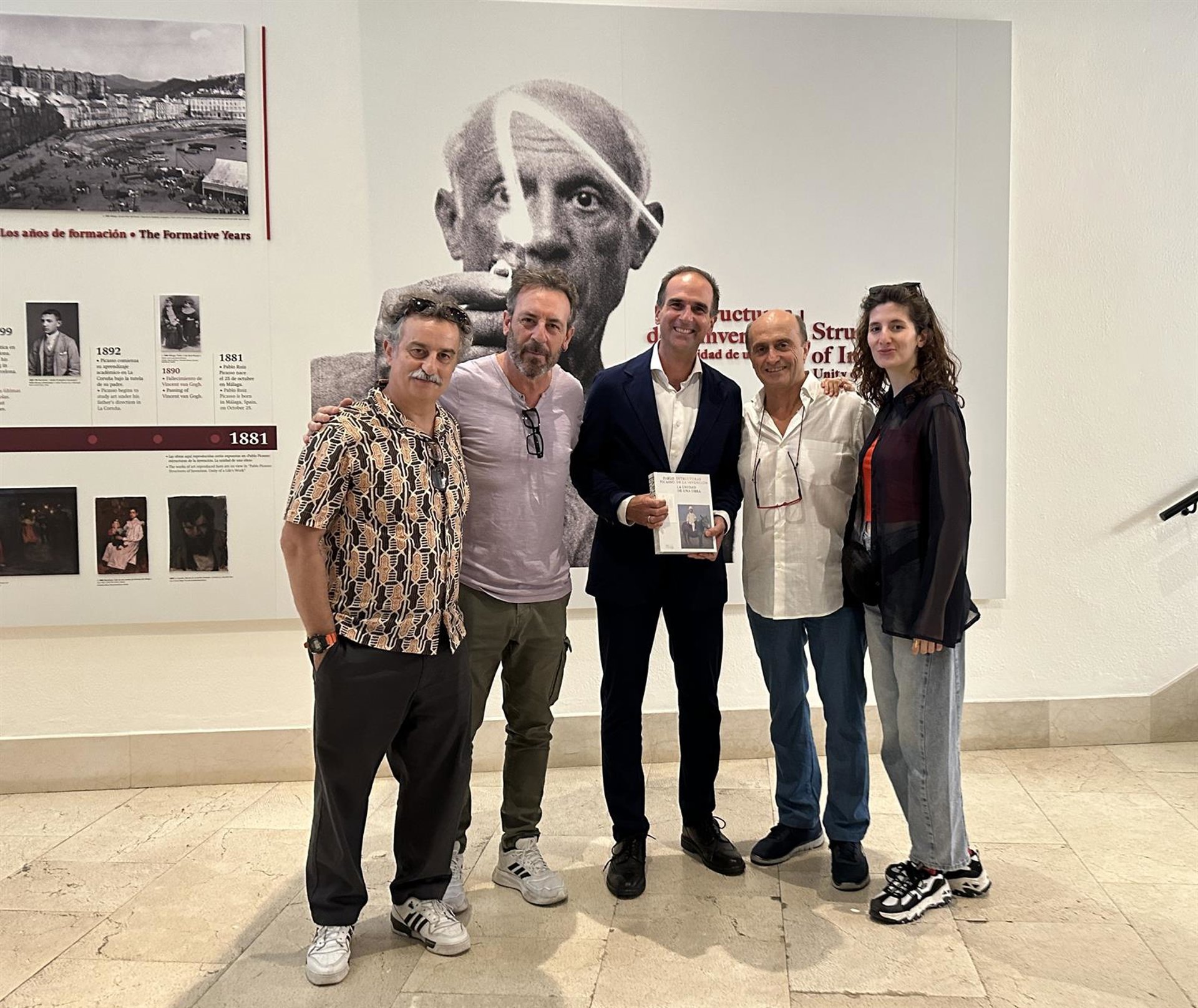 El MPM recibe al elenco de la obra 'El barbero de Picasso' con motivo de su llegada al Teatro del Soho