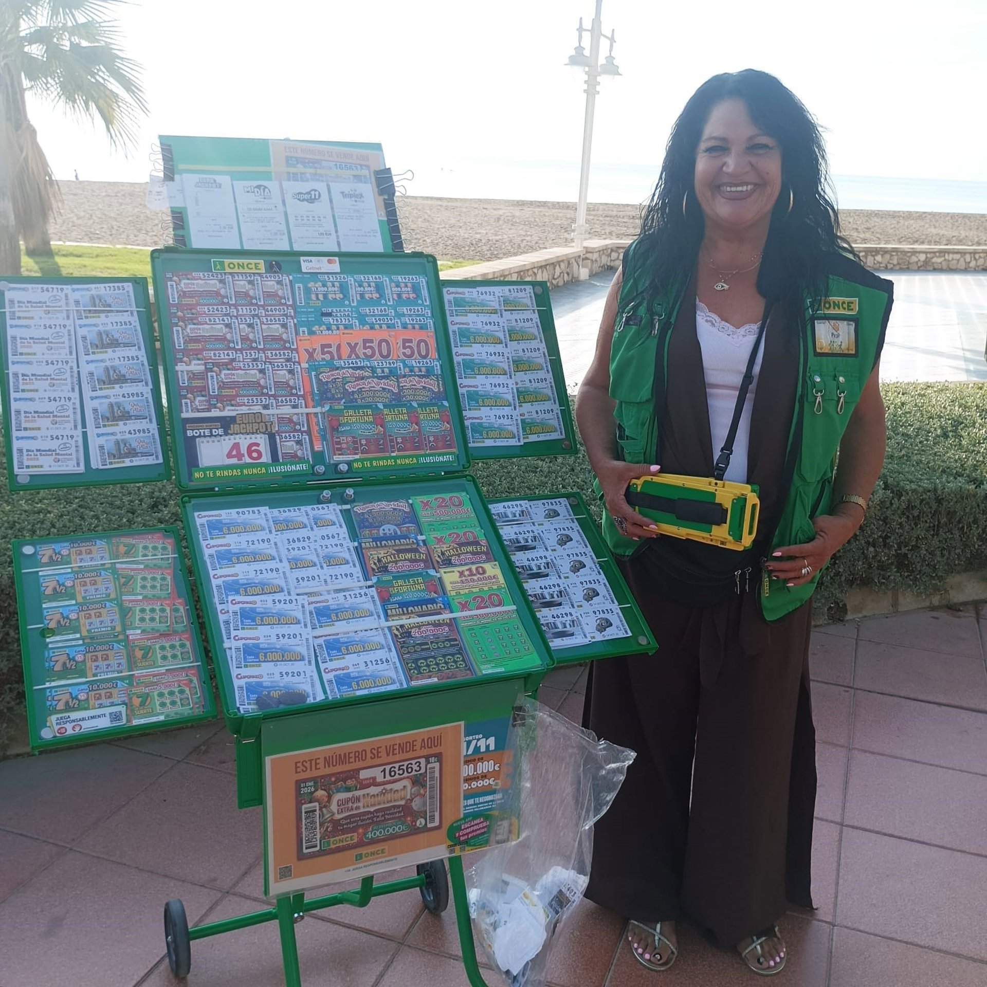 La ONCE deja 350.000 euros de diez cupones premiados en el paseo marítimo Antonio Banderas de Málaga