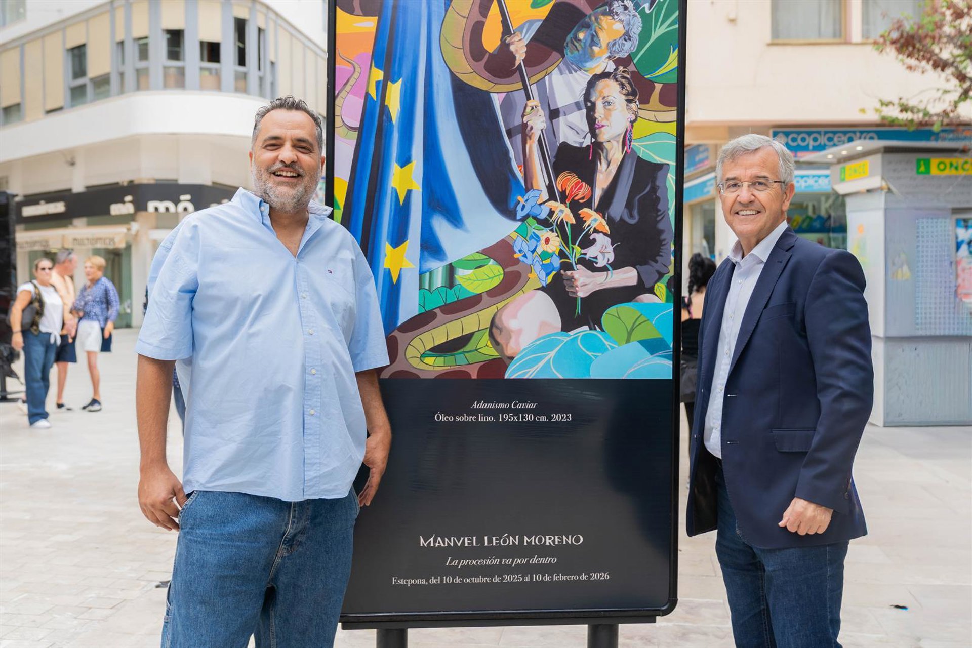 La colorista obra de Manuel León protagoniza la nueva exposición al aire libre en Estepona