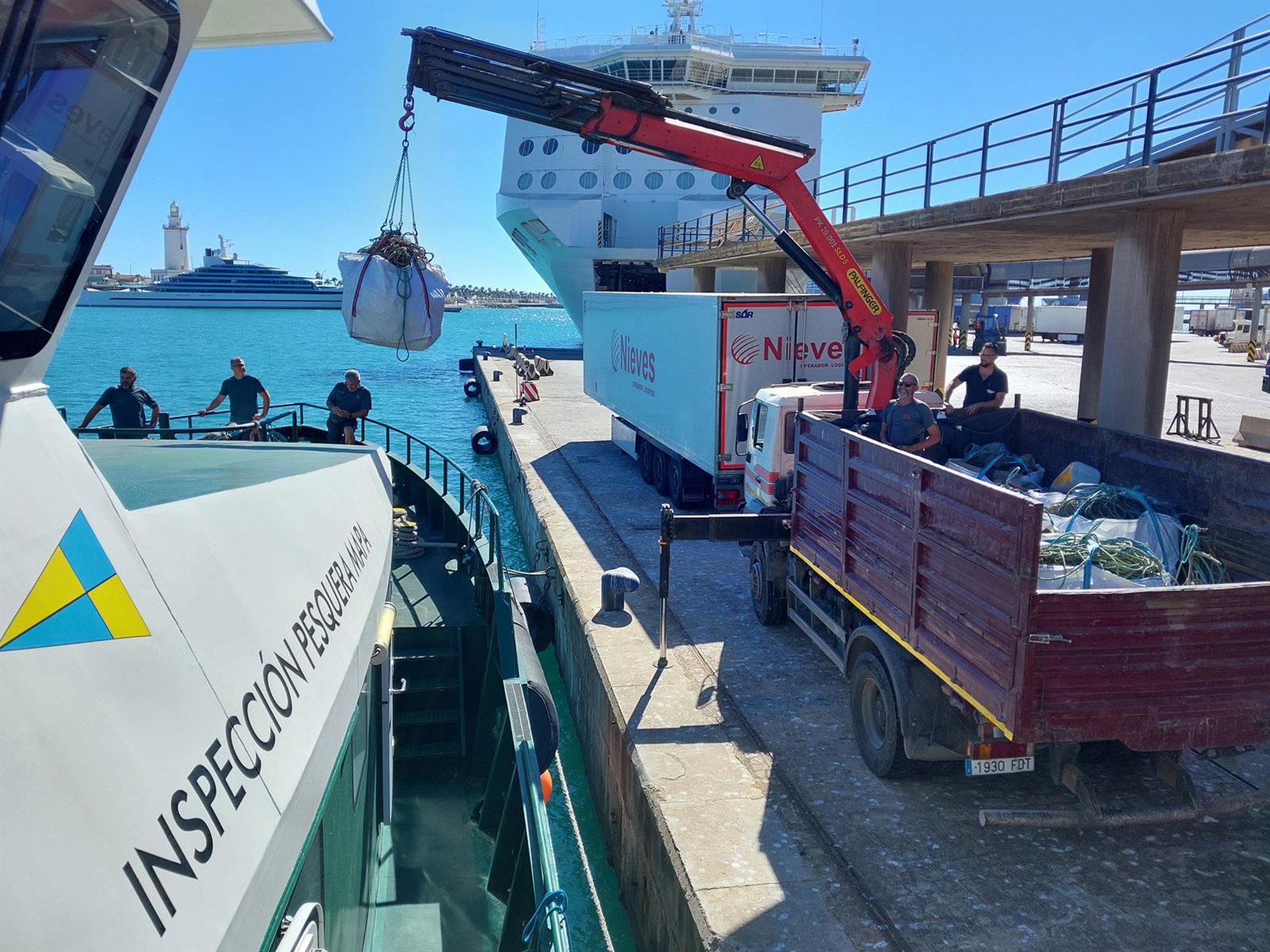 Servicio de Inspección de Pesca de la Subdelegación del Gobierno decomisa 450 alcatruces