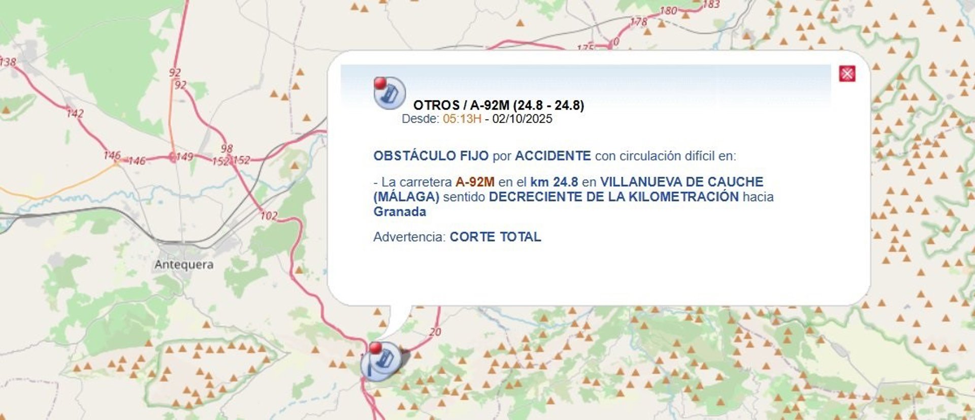 Un camión accidentado mantiene cortada la A-92M en Villanueva del Trabuco sentido Granada