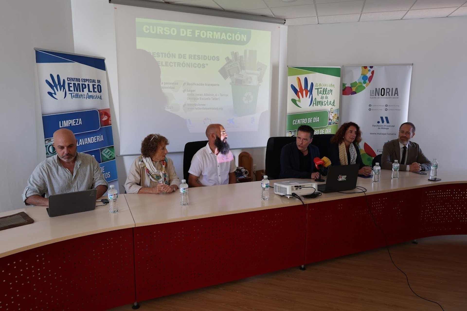 Una quincena de personas con discapacidad intelectual se forman en gestión de residuos electrónicos