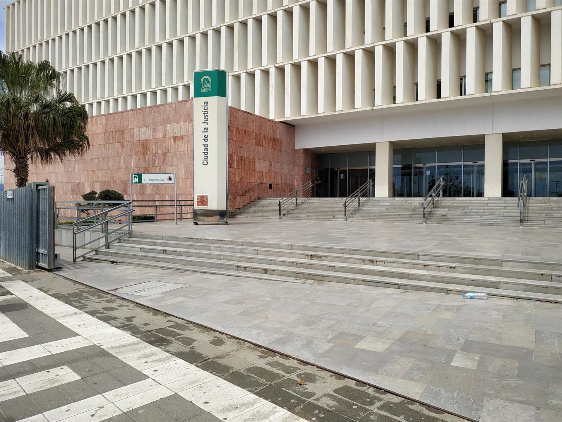 Condenados a seis años cinco acusados por trasladar tres toneladas de cocaína de una nave