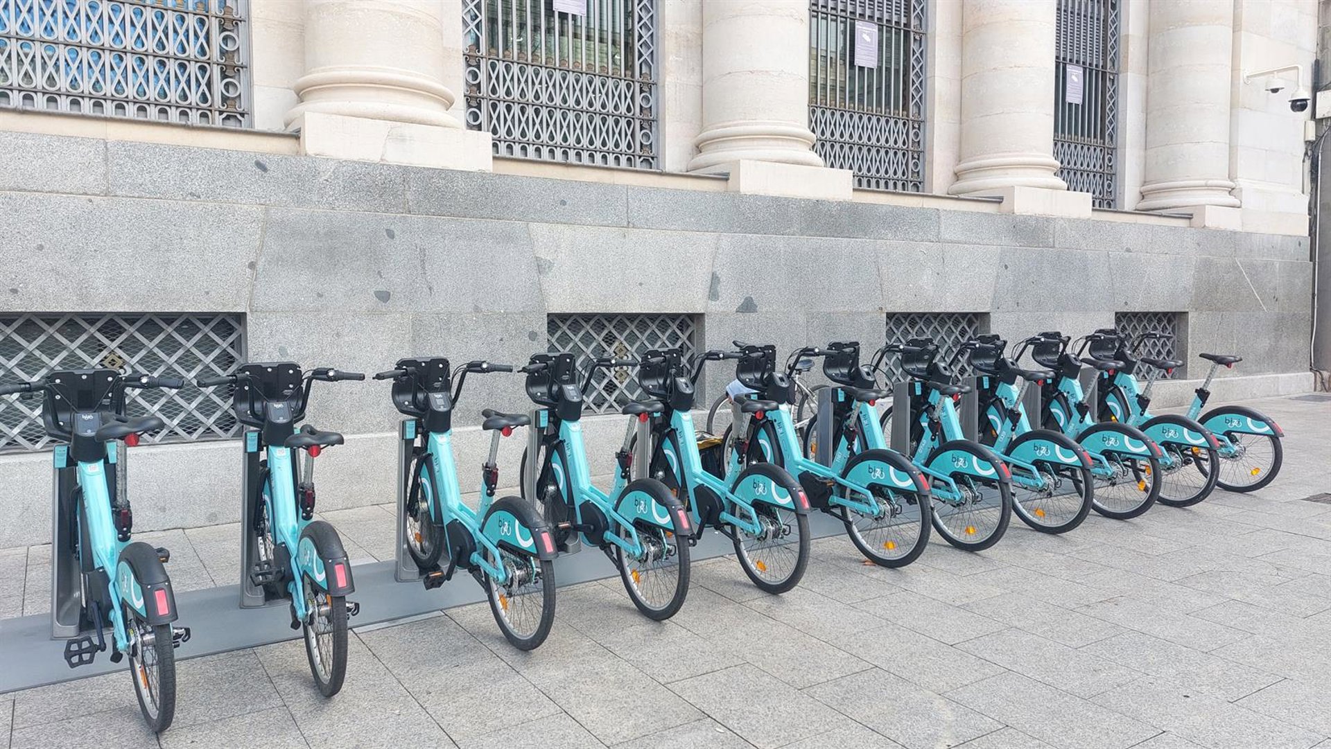 El Ayuntamiento avanza en la implementación del servicio público de bicicletas eléctricas en la ciudad