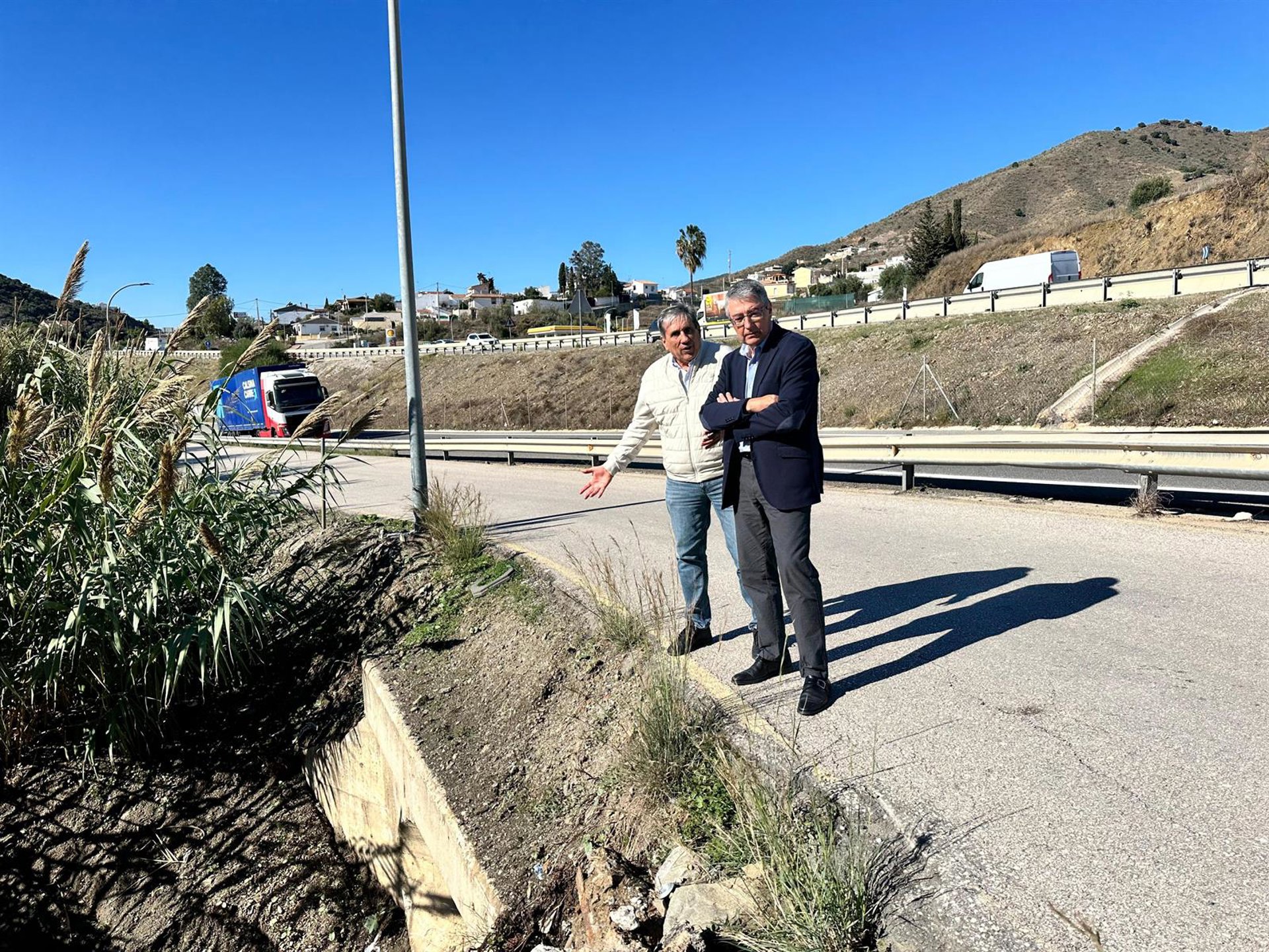 El Ayuntamiento de Rincón exige a Transportes actuaciones "urgentes" en el carril de acceso a Cortijo Blanco