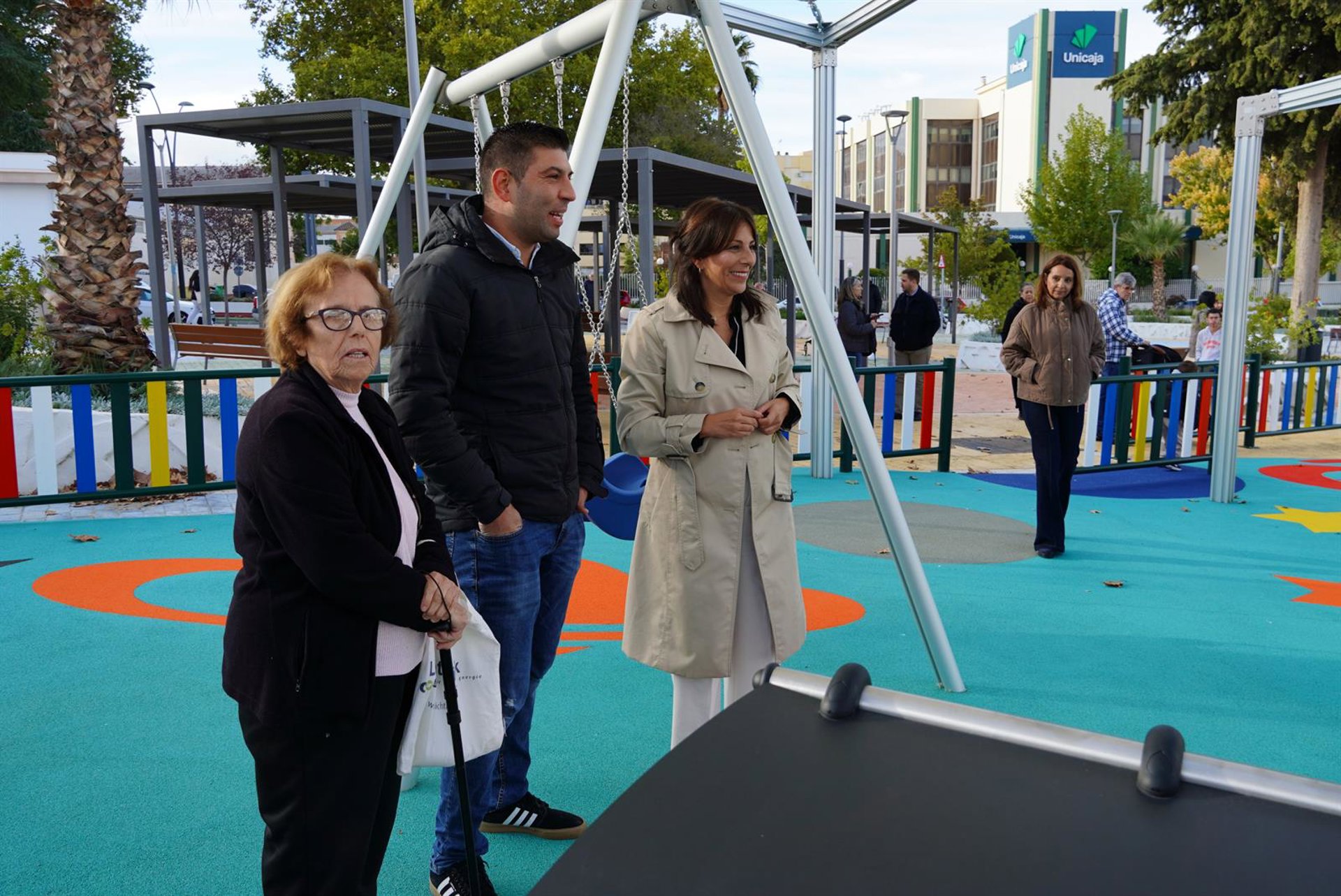 El Ayuntamiento de Ronda inaugura un nuevo parque infantil en la Feria y amplía el del Campo del Nene