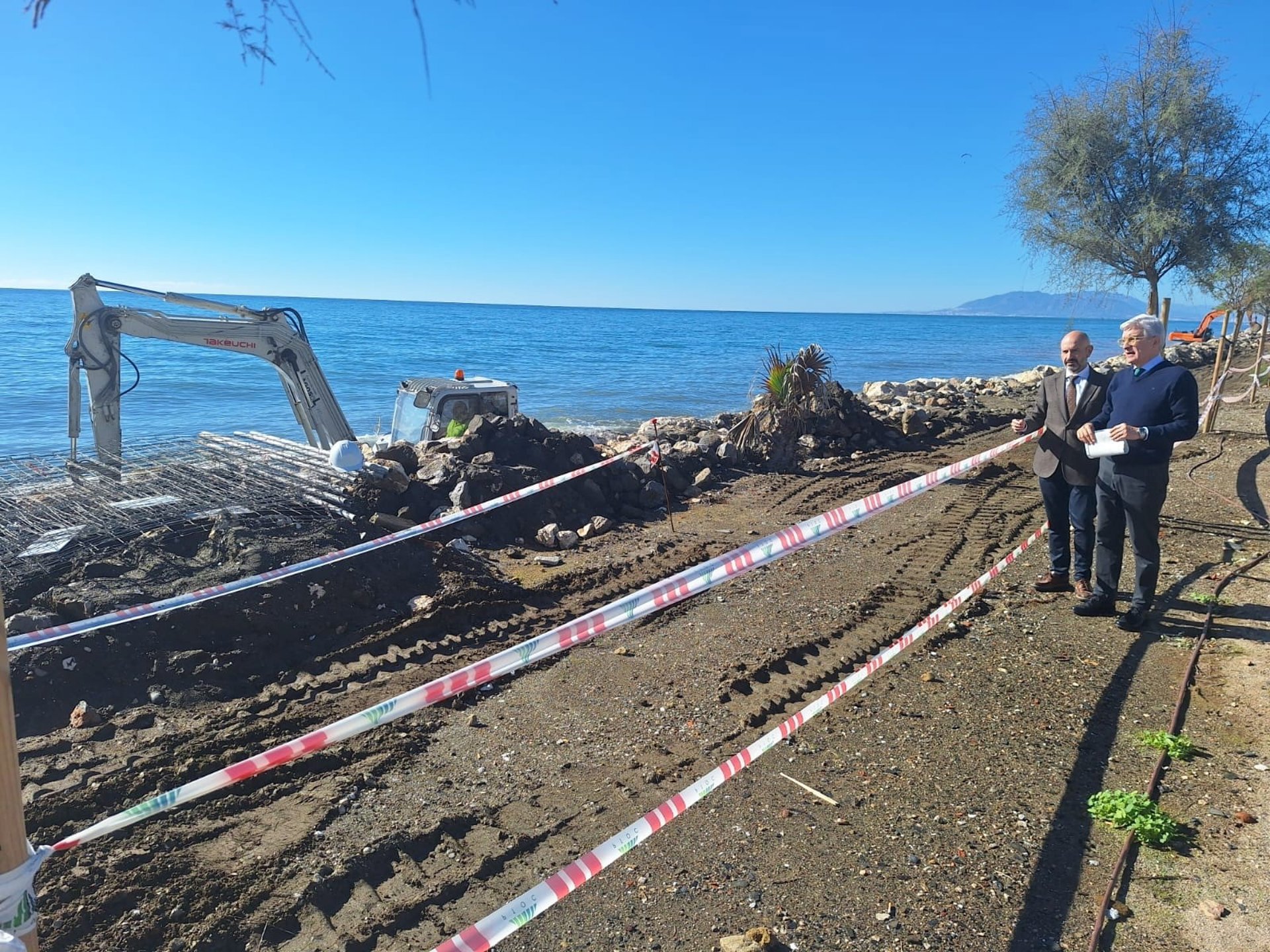 El Gobierno ejecuta actuaciones para recuperar y ampliar 600 metros cuadrados la playa de Chilches de Vélez