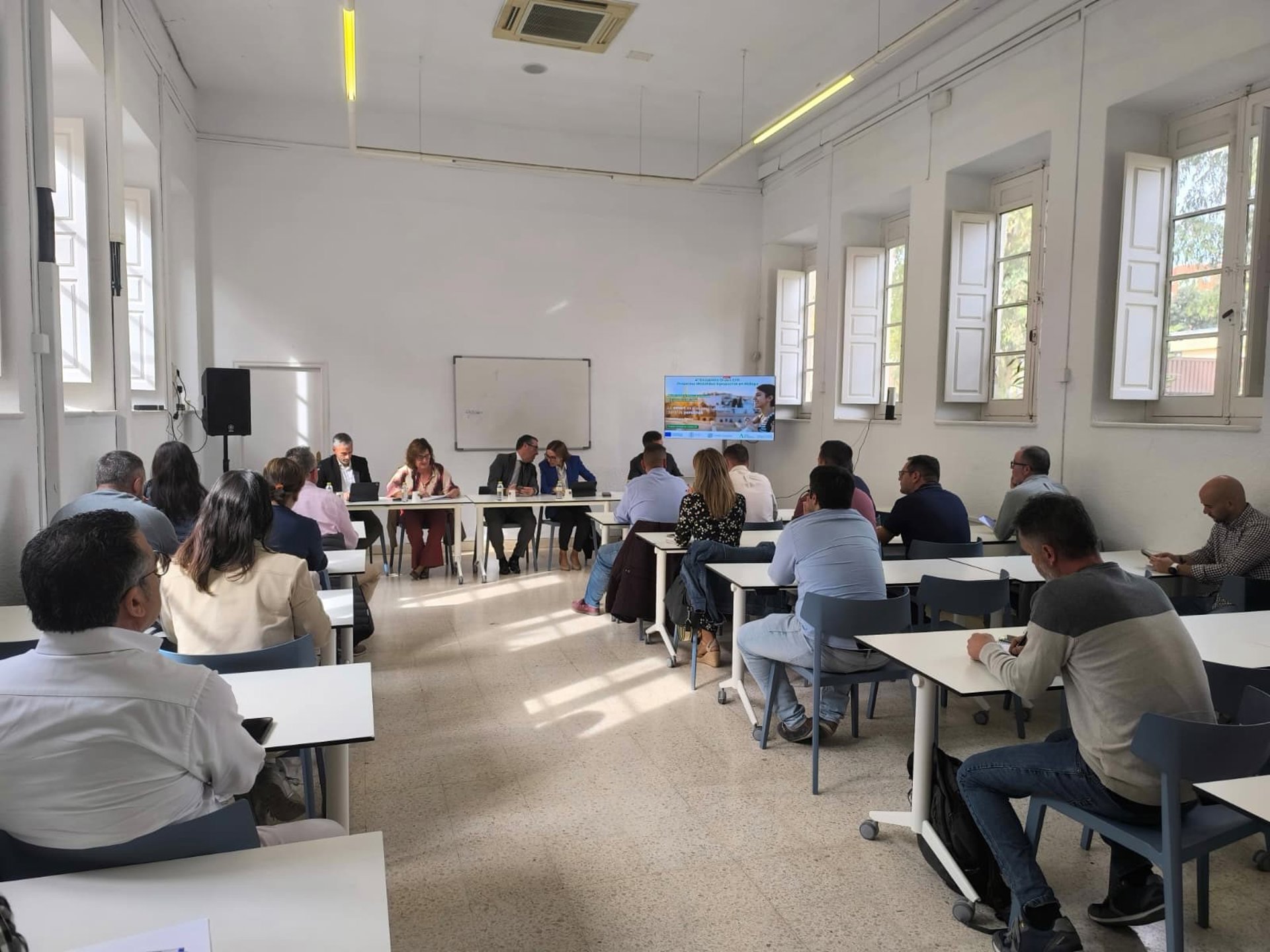 La mitad de la red de 'electrolineras' que coordina Diputación está en marcha o en últimas fases de tramitación