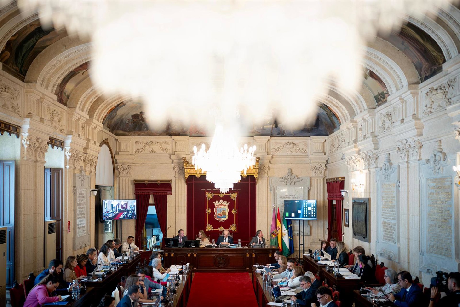 La tasa de la basura y la vivienda centran el pleno del Ayuntamiento de Málaga