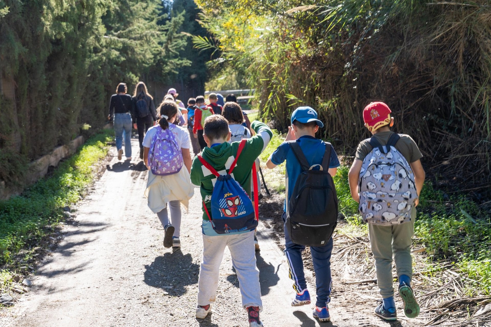 Más de 3.500 alumnos participarán en el 'Programa de Senderismo Escolar 2025-26' del Ayuntamiento de Estepona