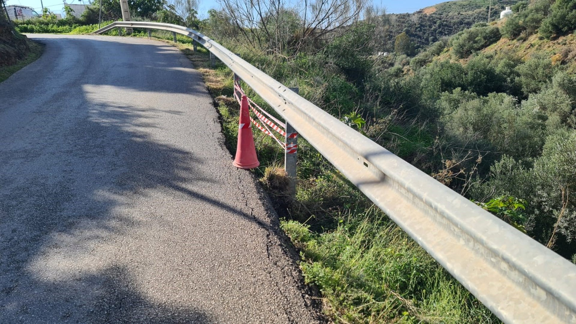 Rincón de la Victoria mejorará las infraestructuras viarias en el carril del Cortijo Blanco