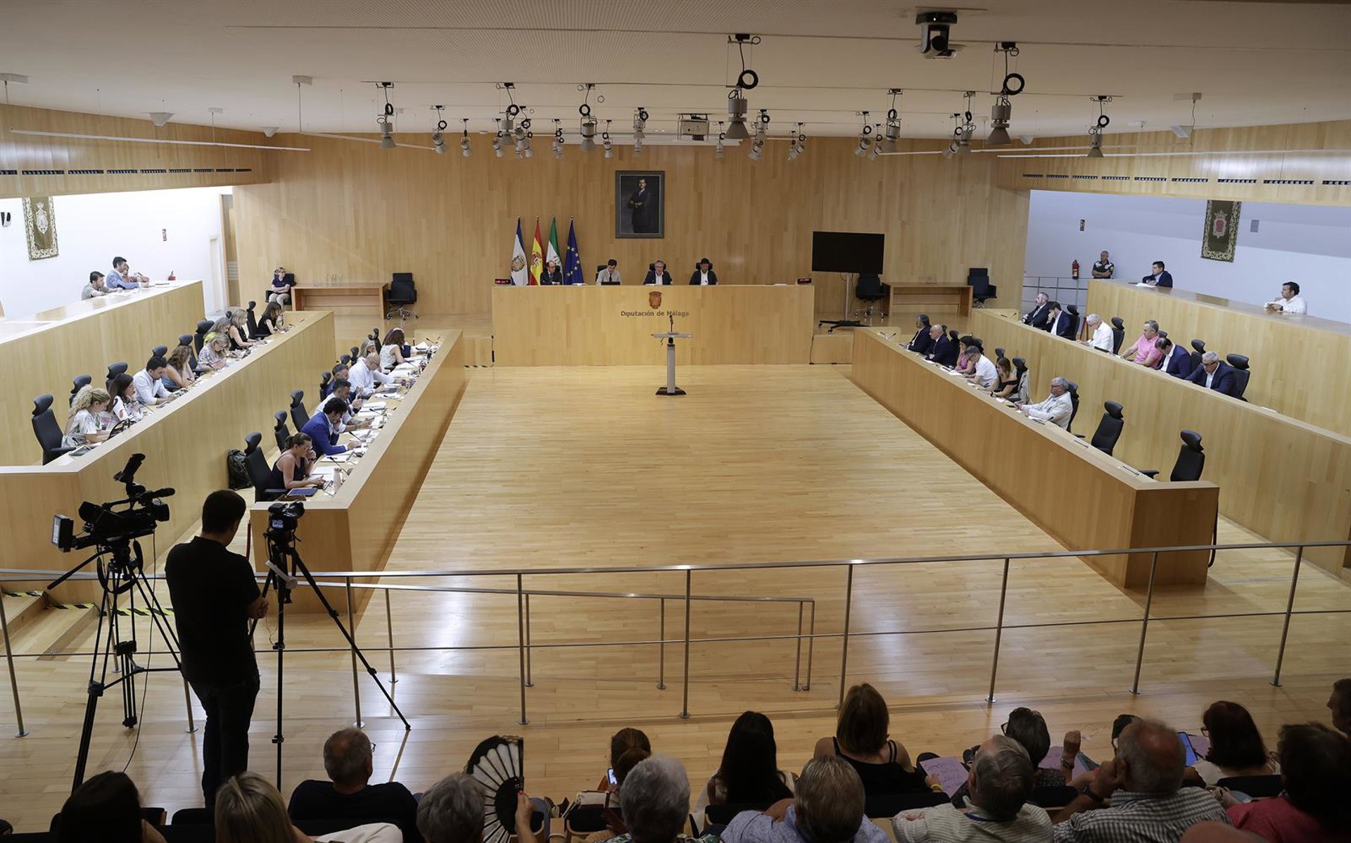 Diputación aprobará sus cuentas de 2026 y debatirá sobre playas, IVA de productos básicos o reparto de Patrica